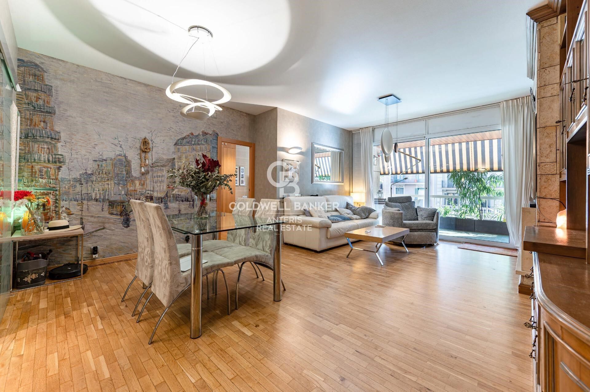 Exclusive Home with Terrace in the Heart of L'Esquerra de l'Eixample