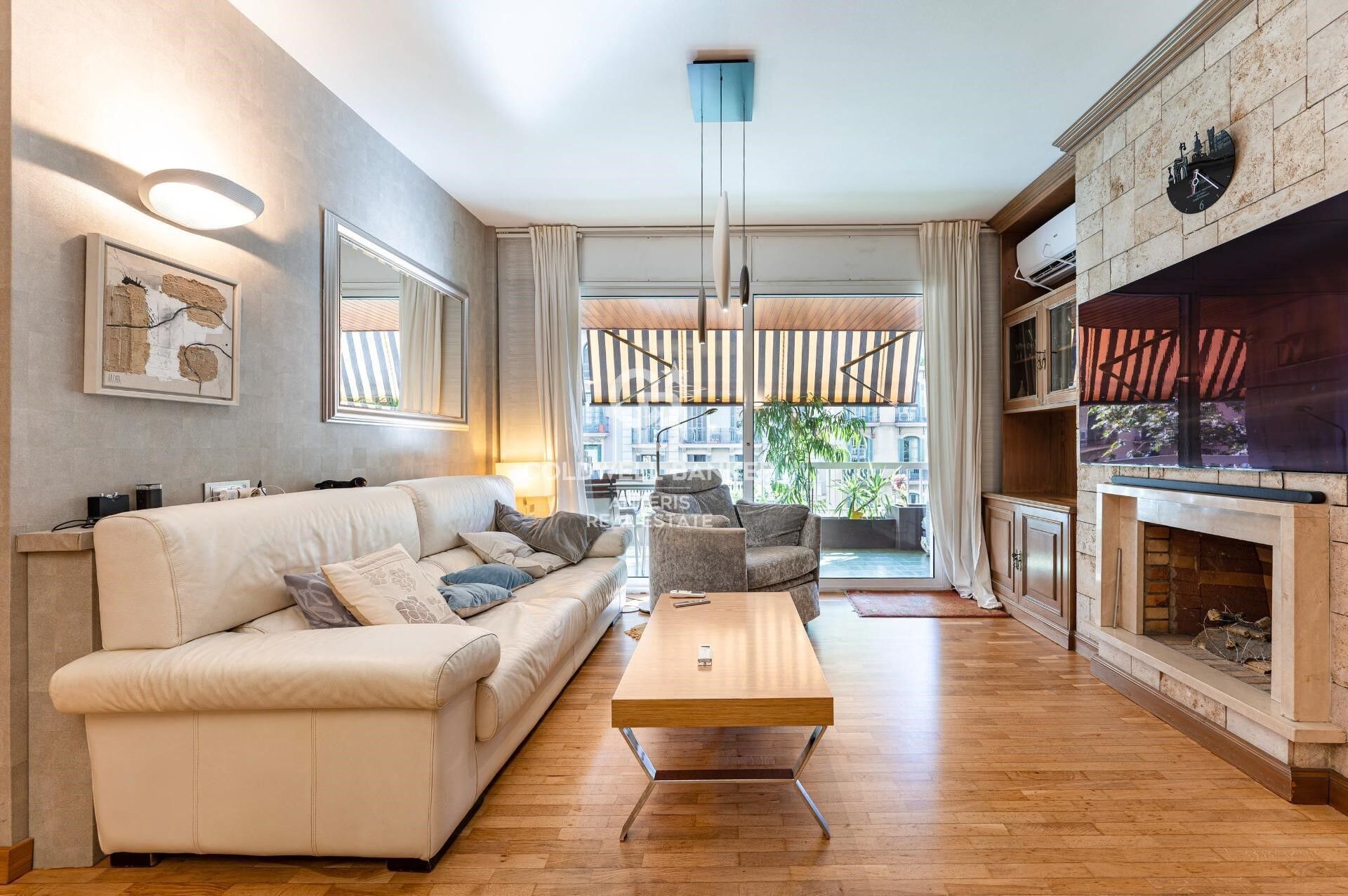 Exclusive Home with Terrace in the Heart of L'Esquerra de l'Eixample