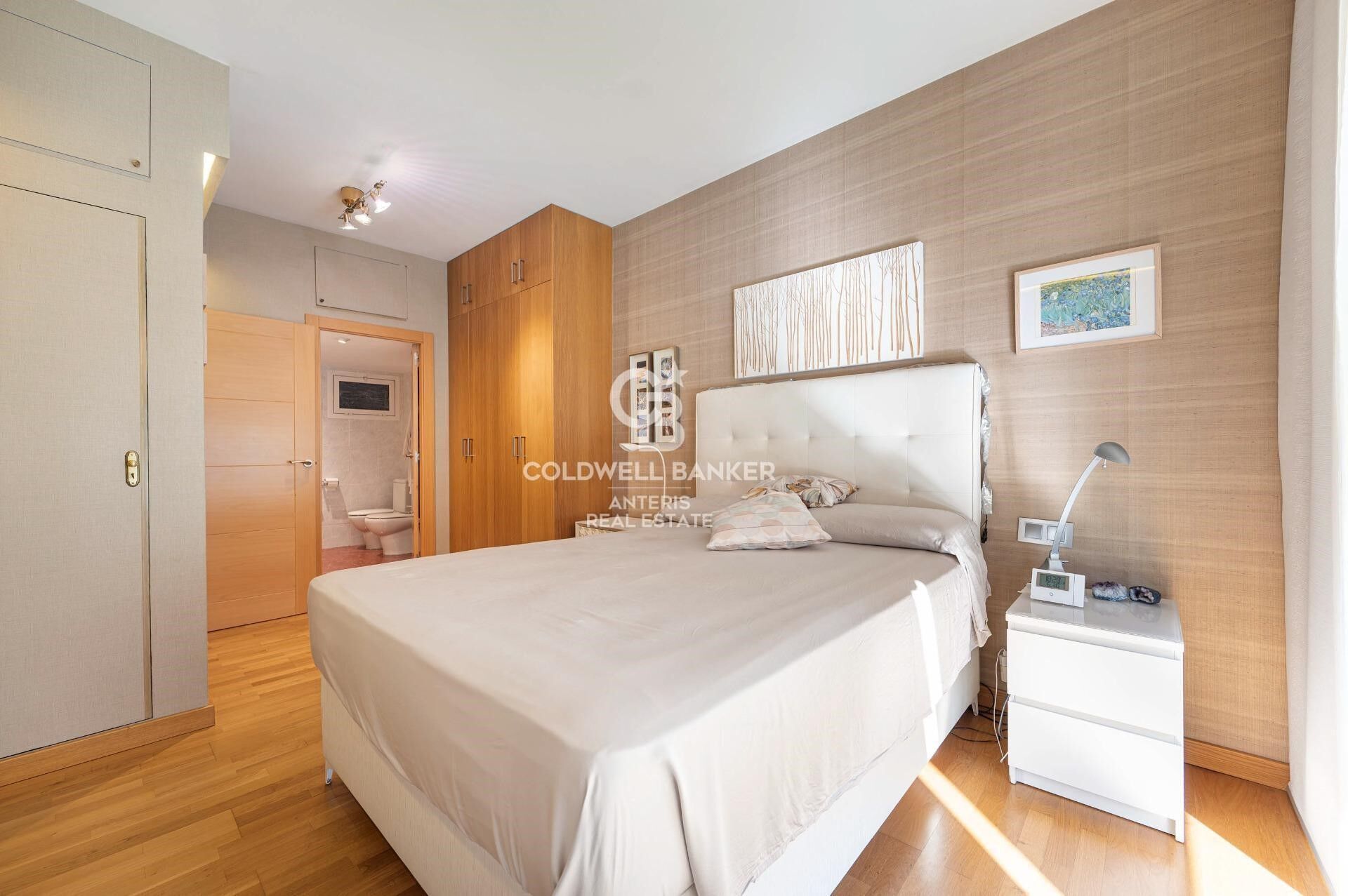 Exclusive Home with Terrace in the Heart of L'Esquerra de l'Eixample