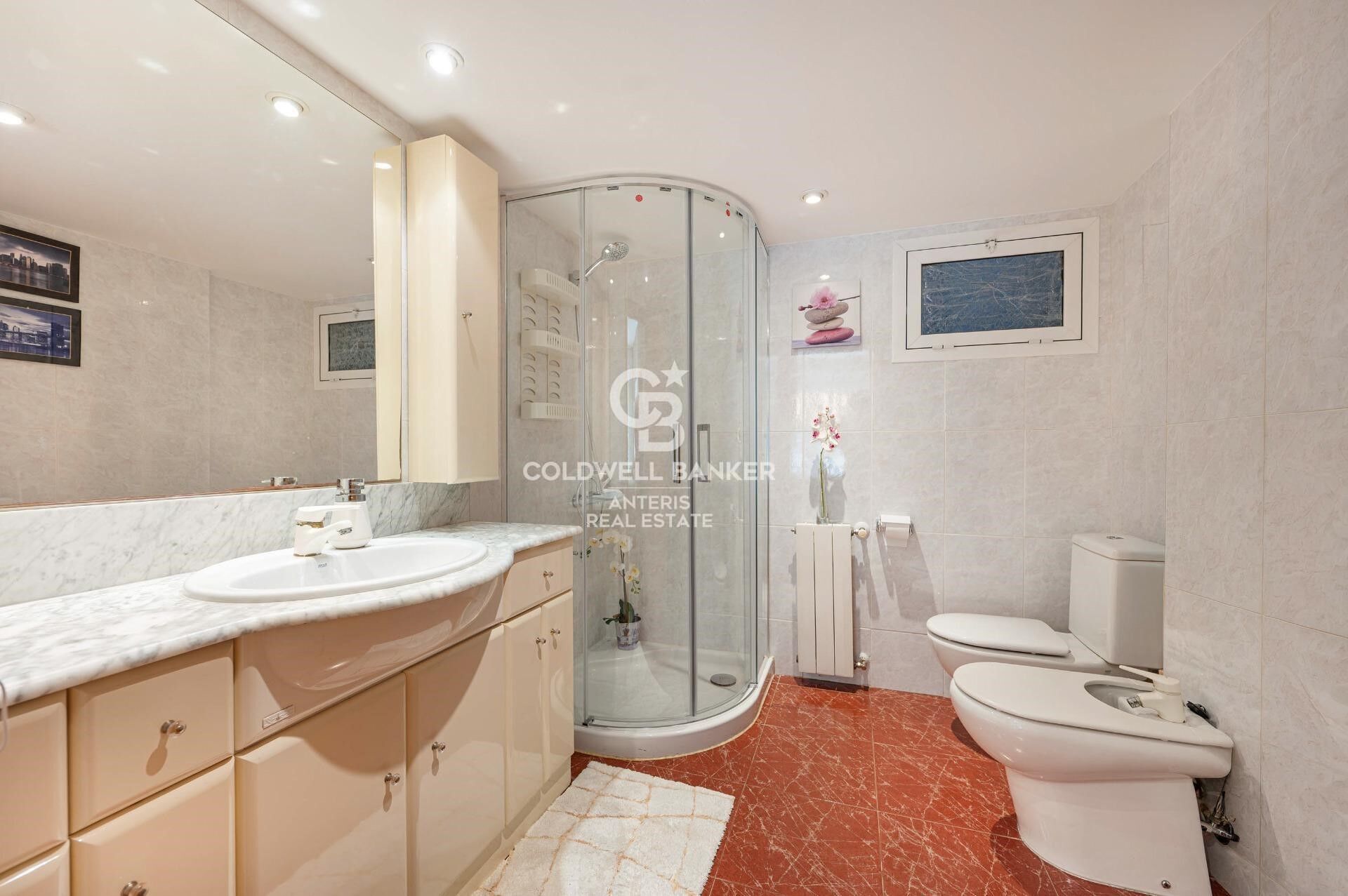 Exclusive Home with Terrace in the Heart of L'Esquerra de l'Eixample
