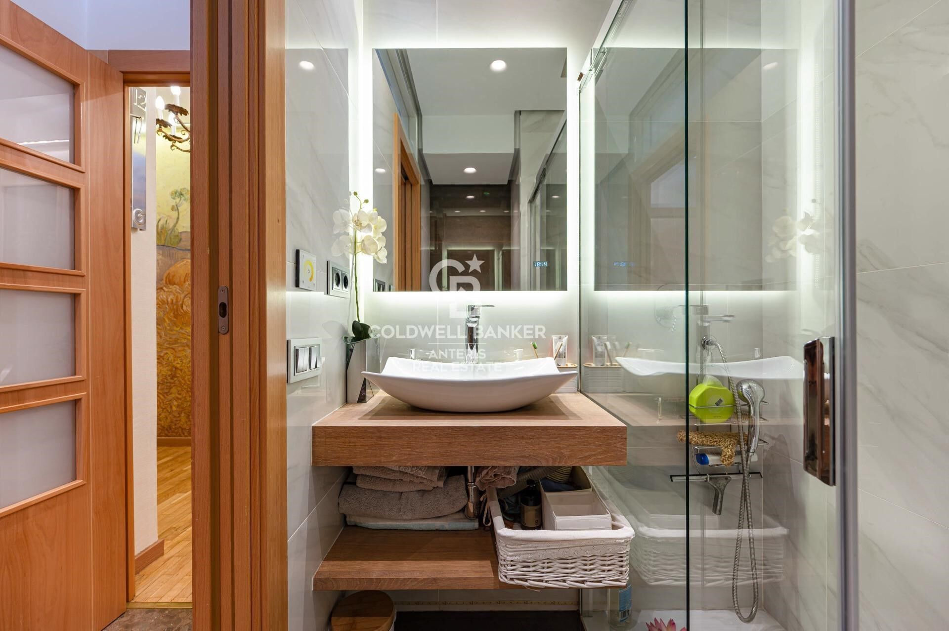 Exclusive Home with Terrace in the Heart of L'Esquerra de l'Eixample