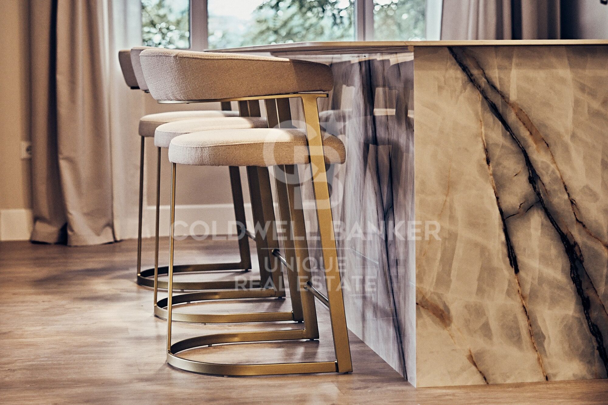 Exklusives renoviertes Haus mit Terrasse und Garage