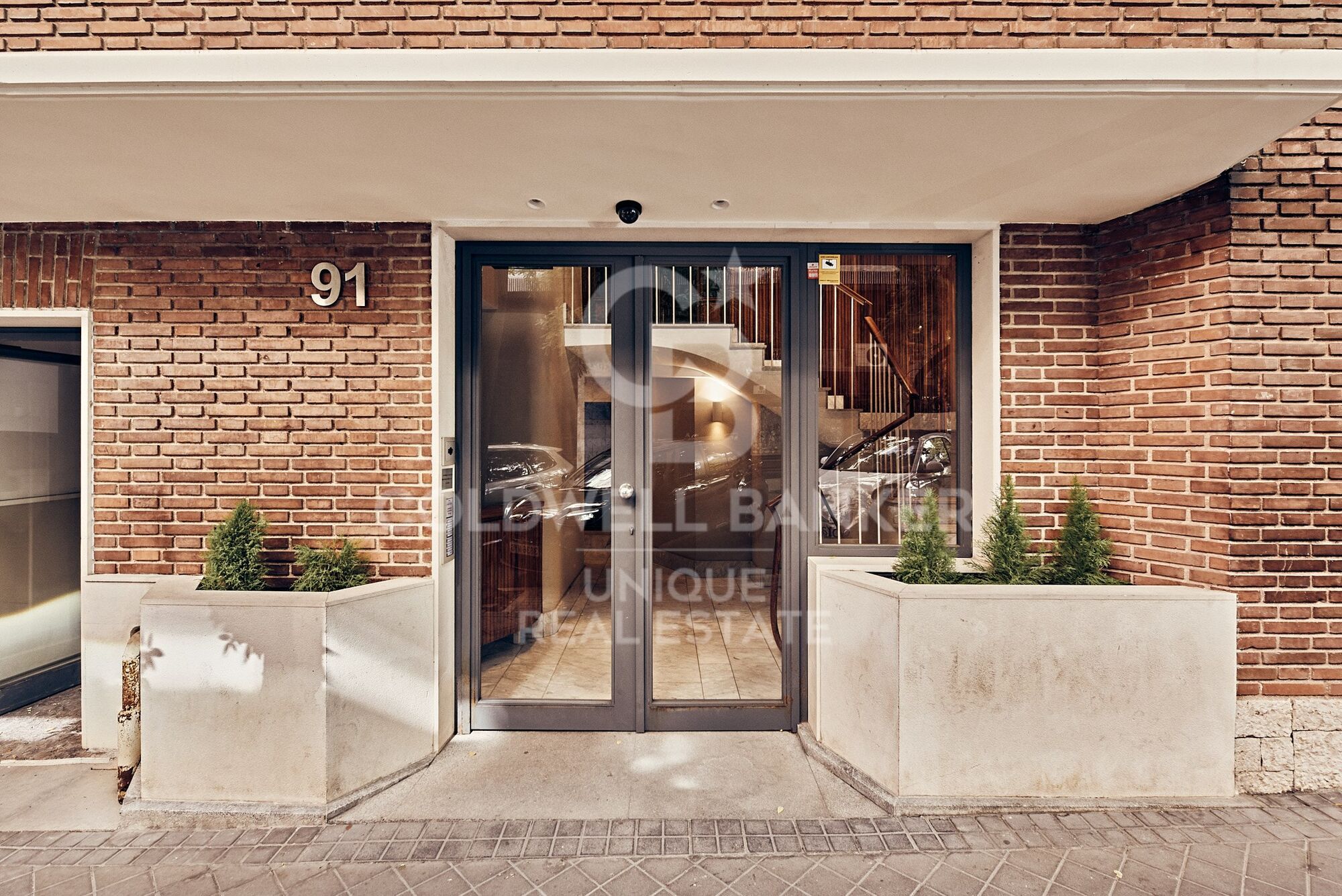 Exklusives renoviertes Haus mit Terrasse und Garage