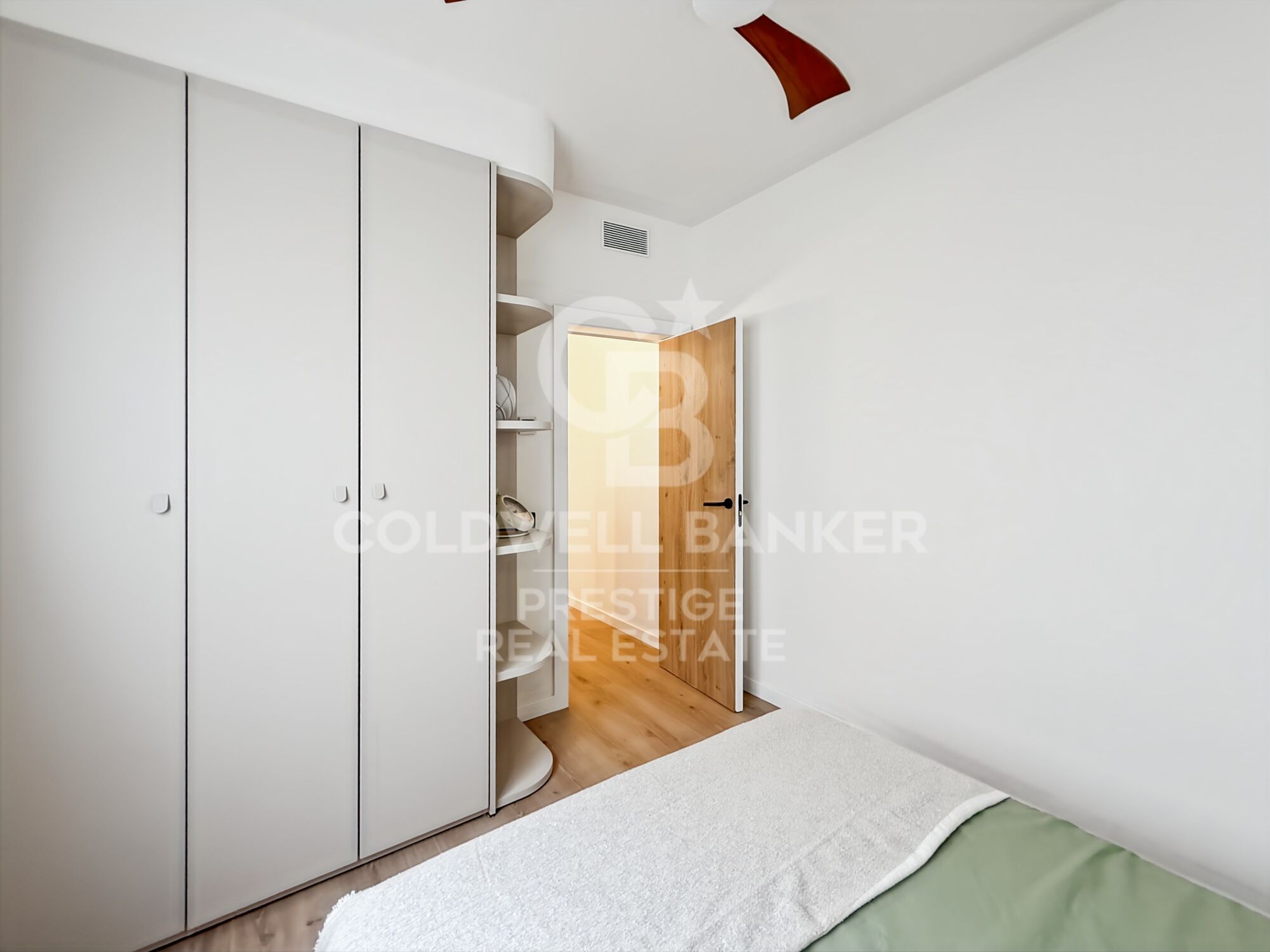 Sant Gervasi: 3 Double Bedrooms, 3 Bathrooms, Terrace & Optional Parking