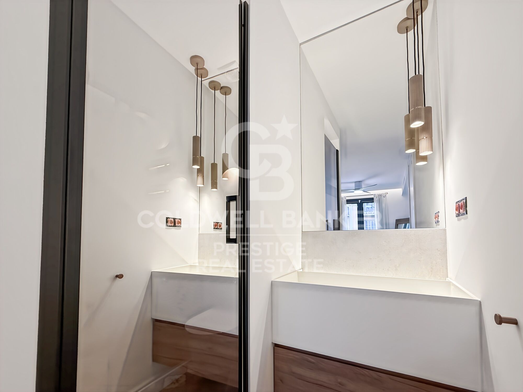 Renovierte Wohnung mit Terrasse im Eixample, Barcelona