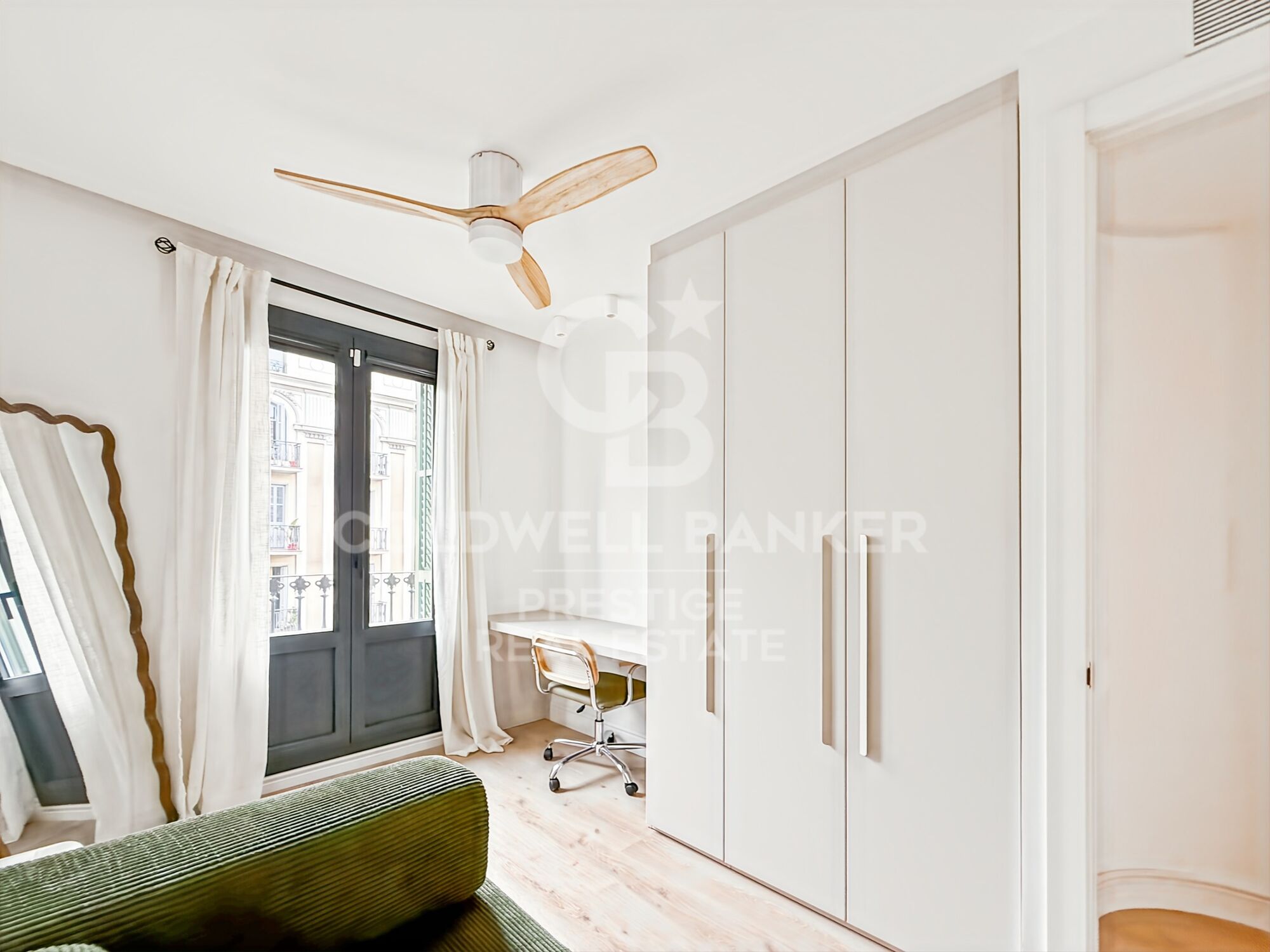 Renovierte Wohnung mit Terrasse im Eixample, Barcelona