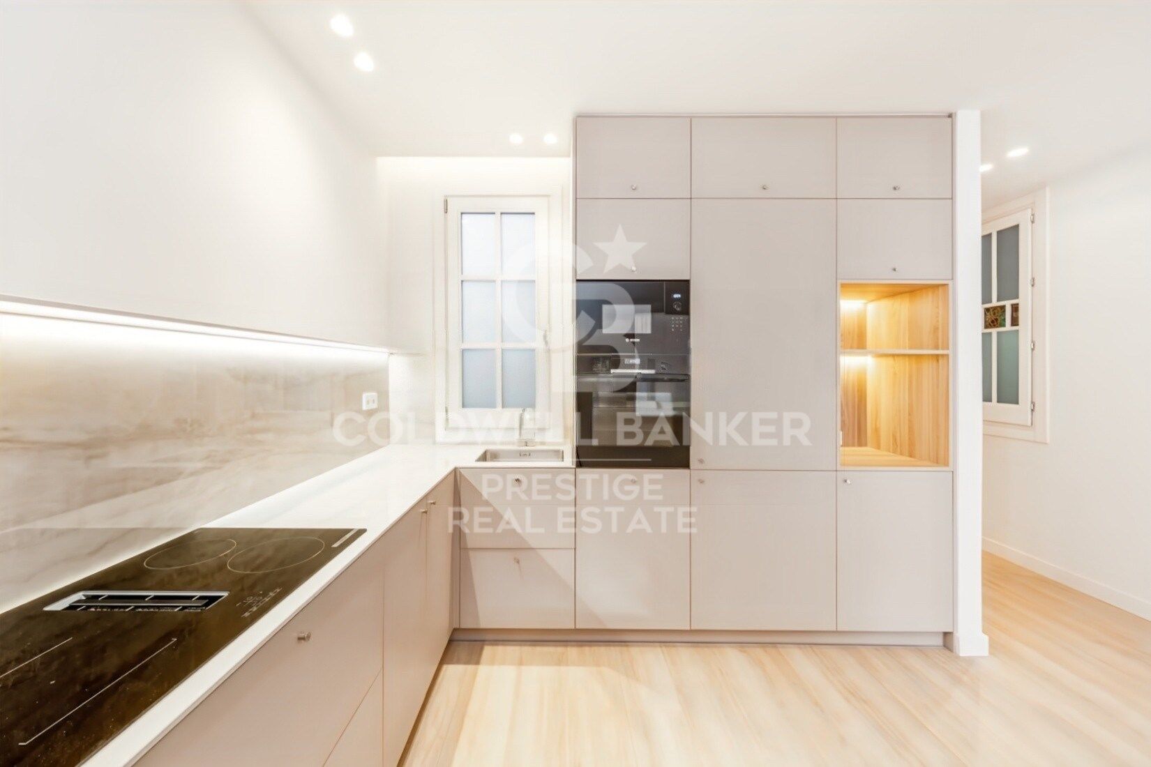 Elegant 140 sqm newly renovated home on the pedestrianized Consell de Cent street | Quadrat d'Or