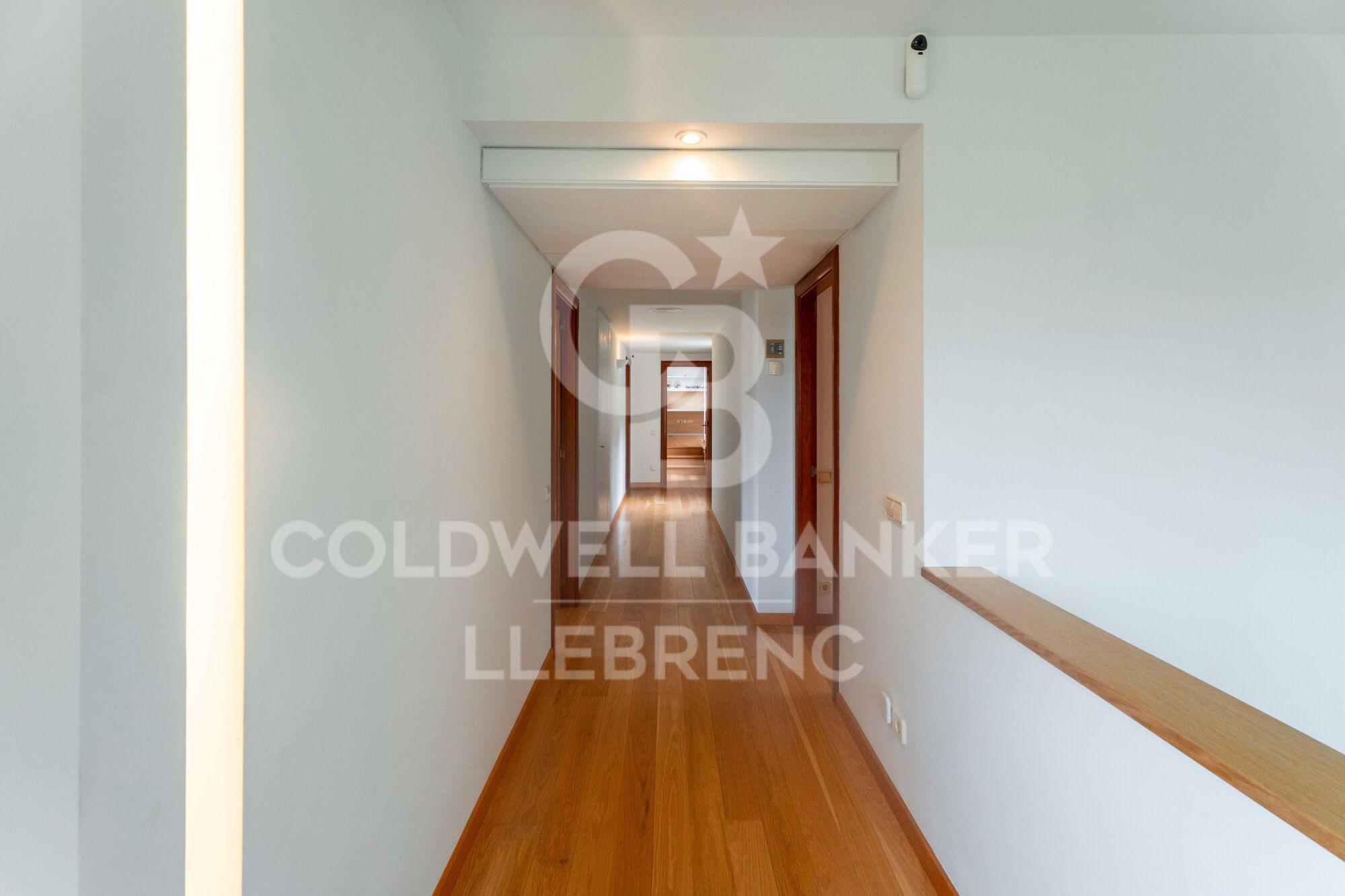 Espectacular casa en venta y alquiler en Vallvidrera con jardín y piscina