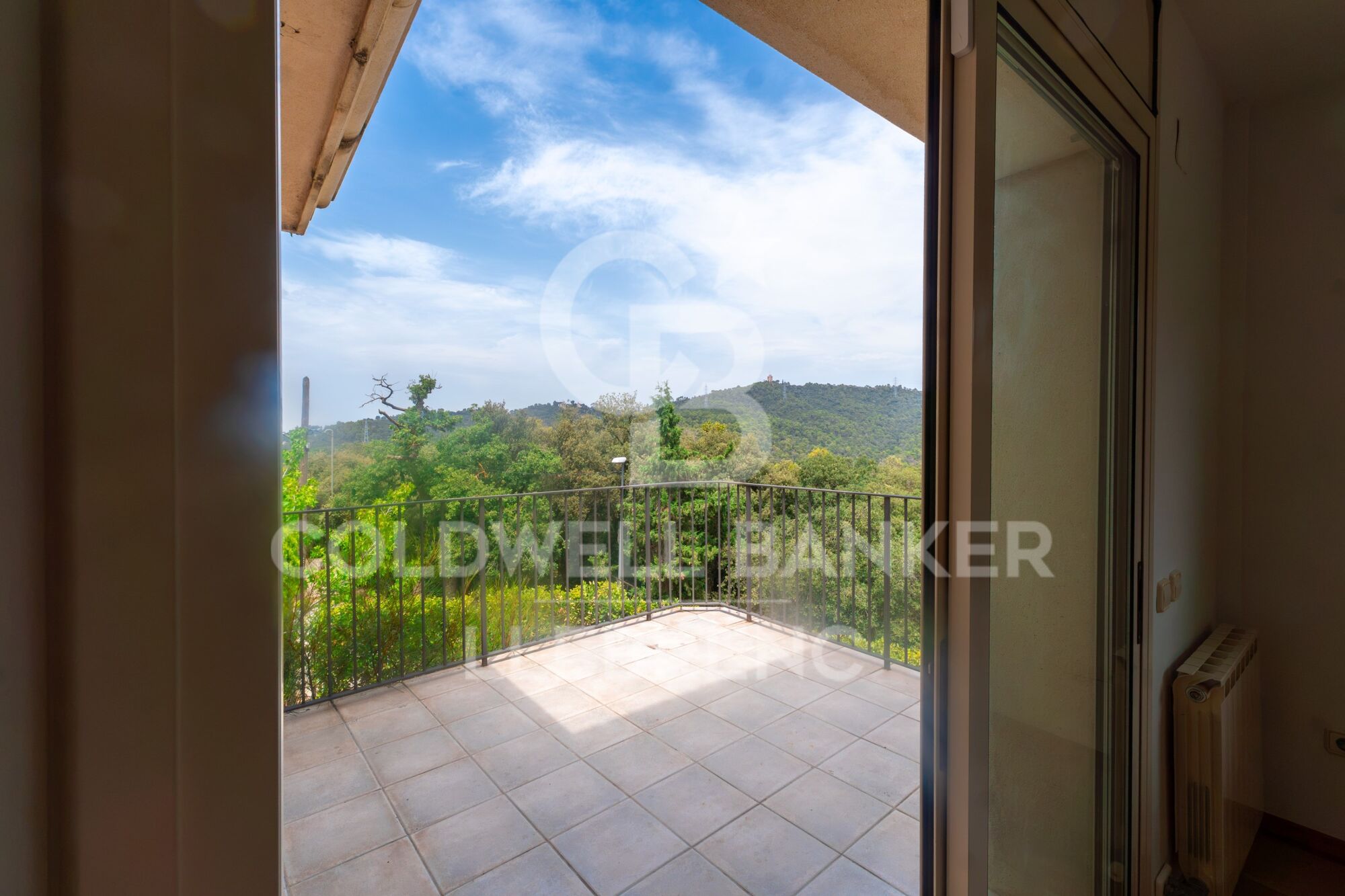Espectacular casa en venta y alquiler en Vallvidrera con jardín y piscina