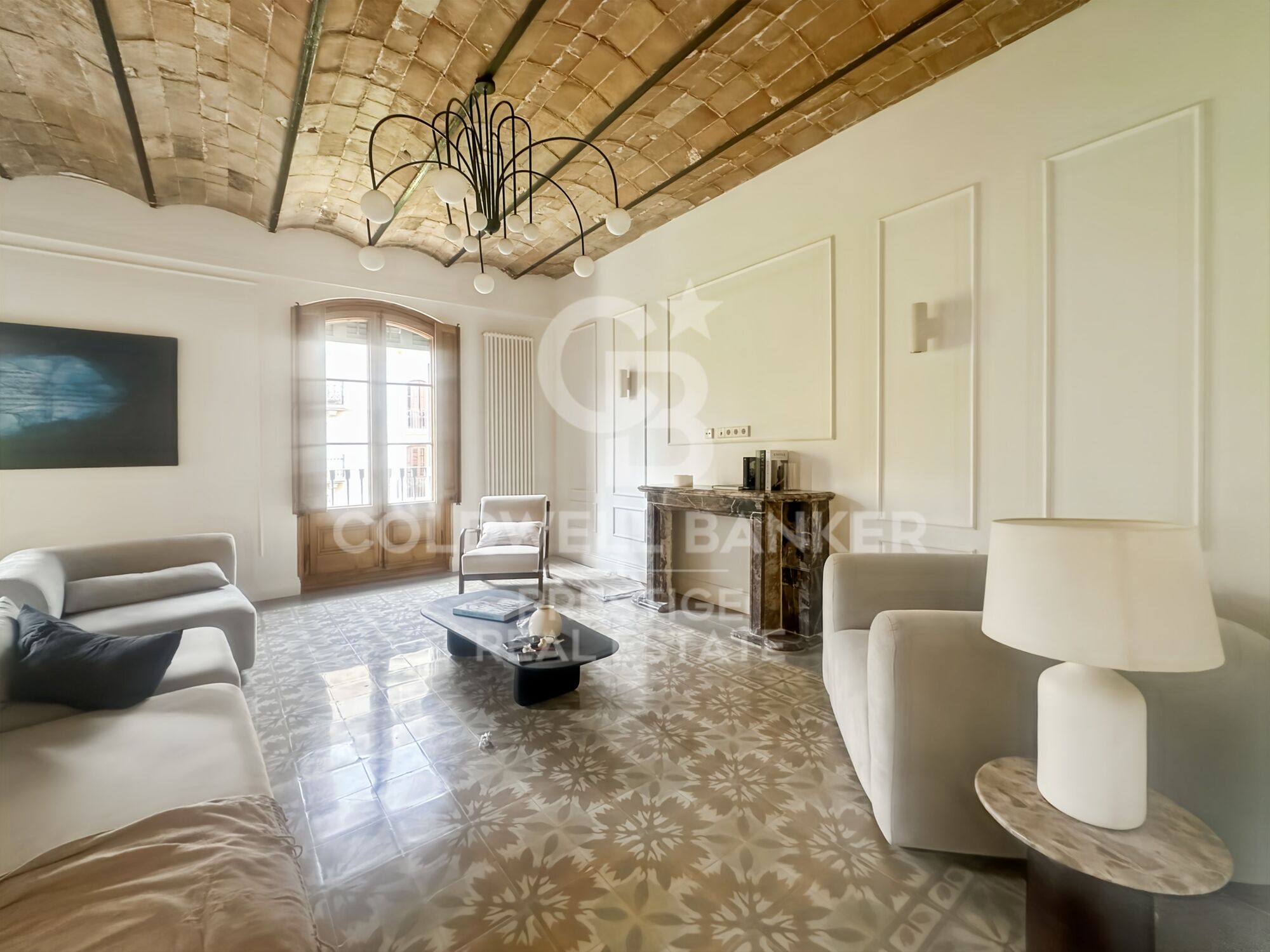 Exclusive 228 sqm Renovated Period Property in Eixample (Diputació / Bruc)
