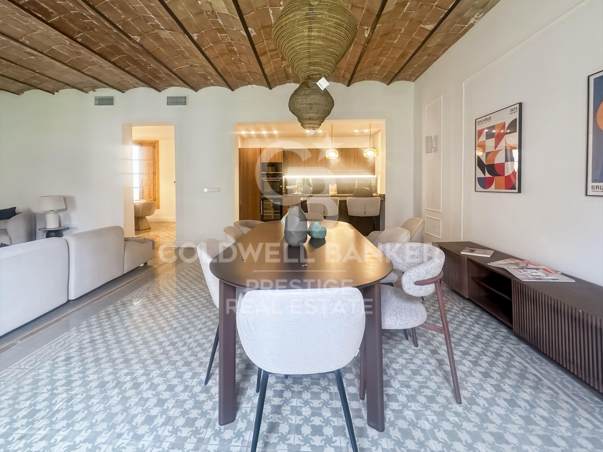 Exclusive 228 sqm Renovated Period Property in Eixample (Diputació / Bruc)