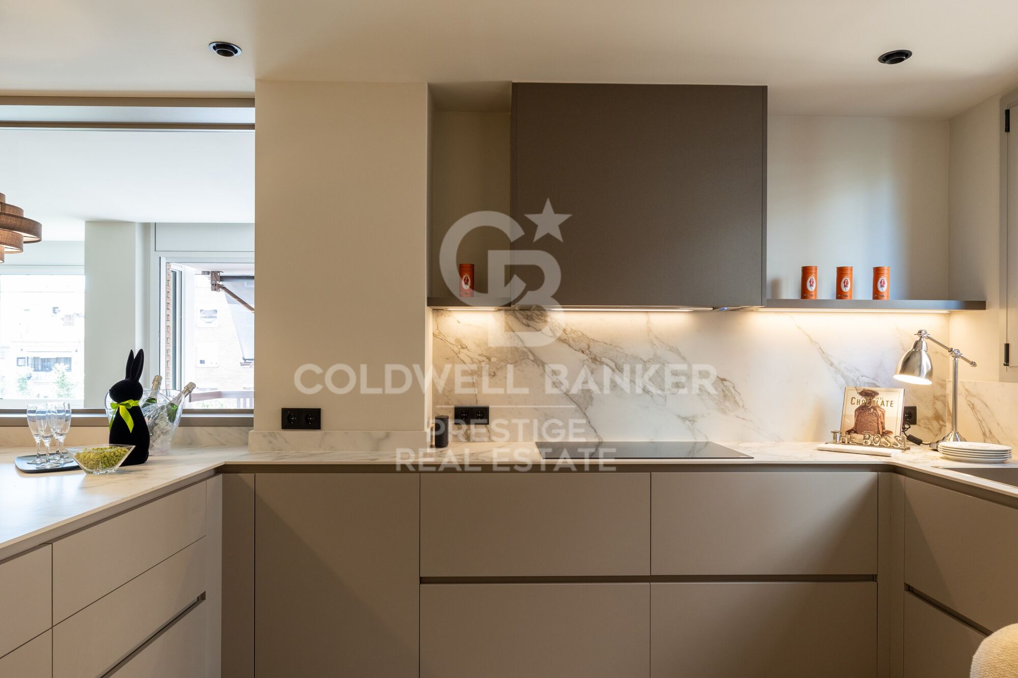 Fully renovated apartment with terrace and two parking spaces in Tres Torres
