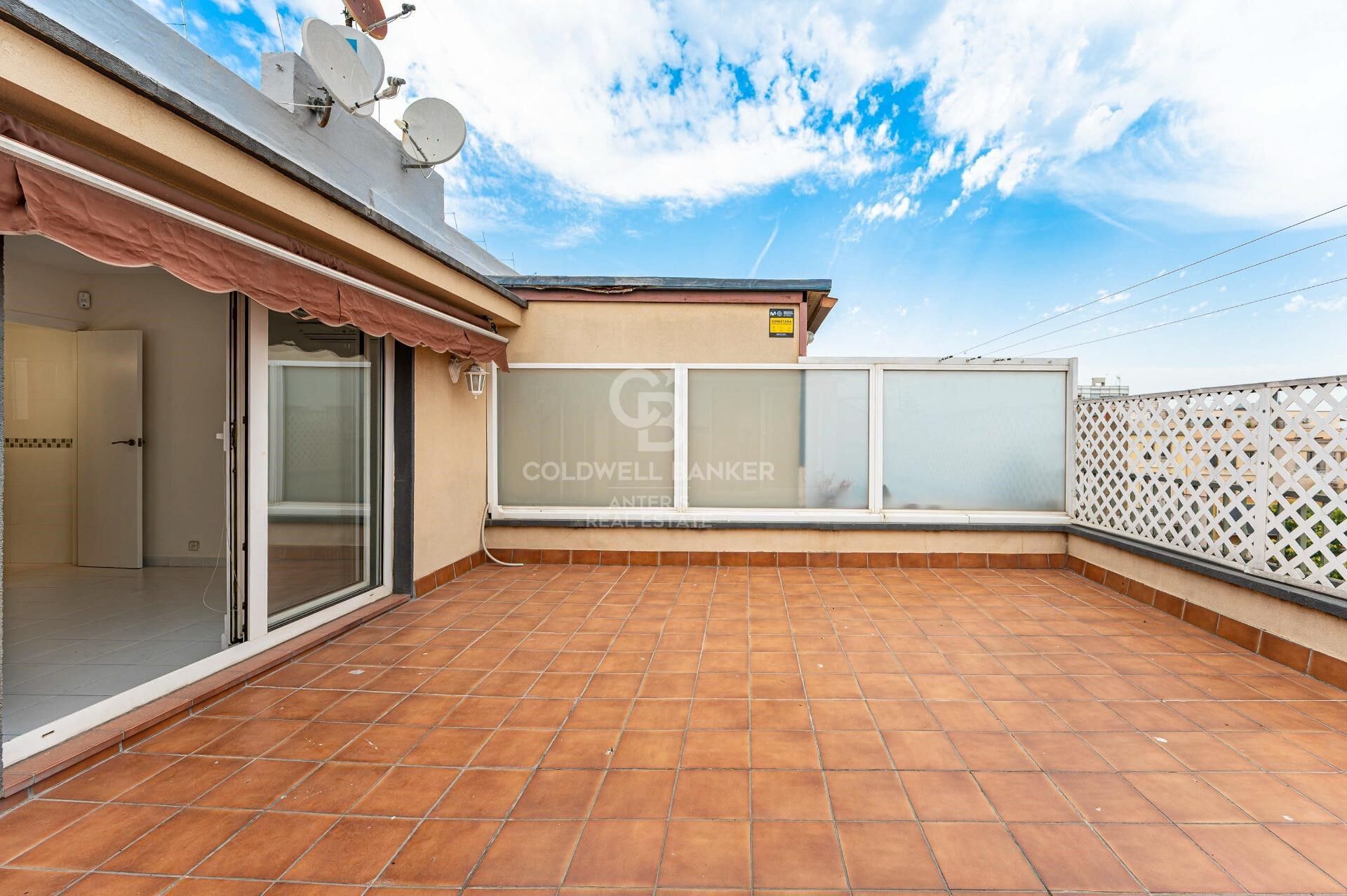 Ático dúplex con dos terrazas en la Vila de Gràcia