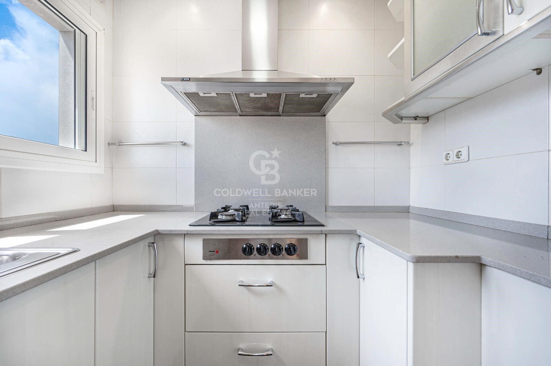 Duplex Penthouse with Two Terraces in Vila de Gràcia