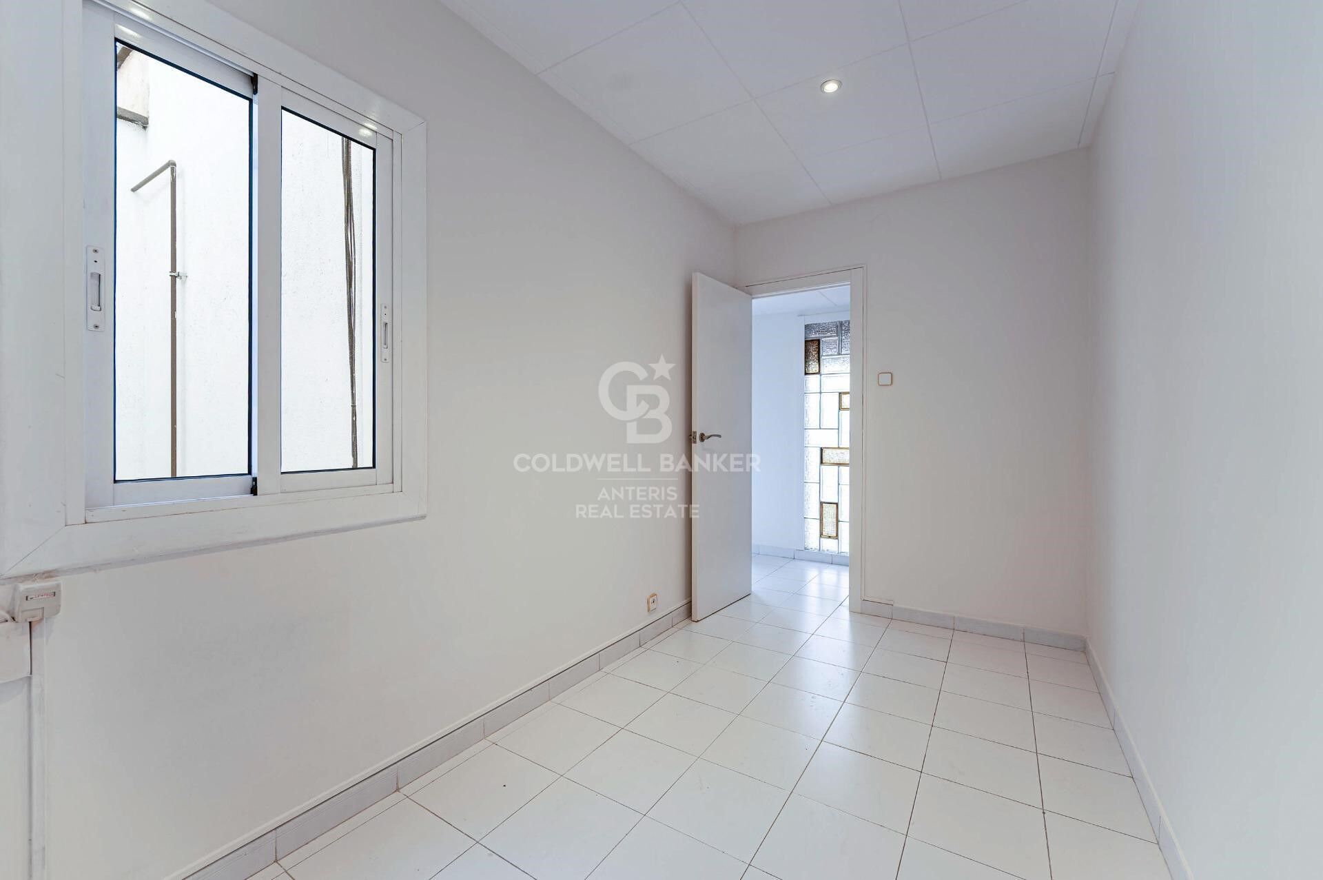Duplex Penthouse with Two Terraces in Vila de Gràcia