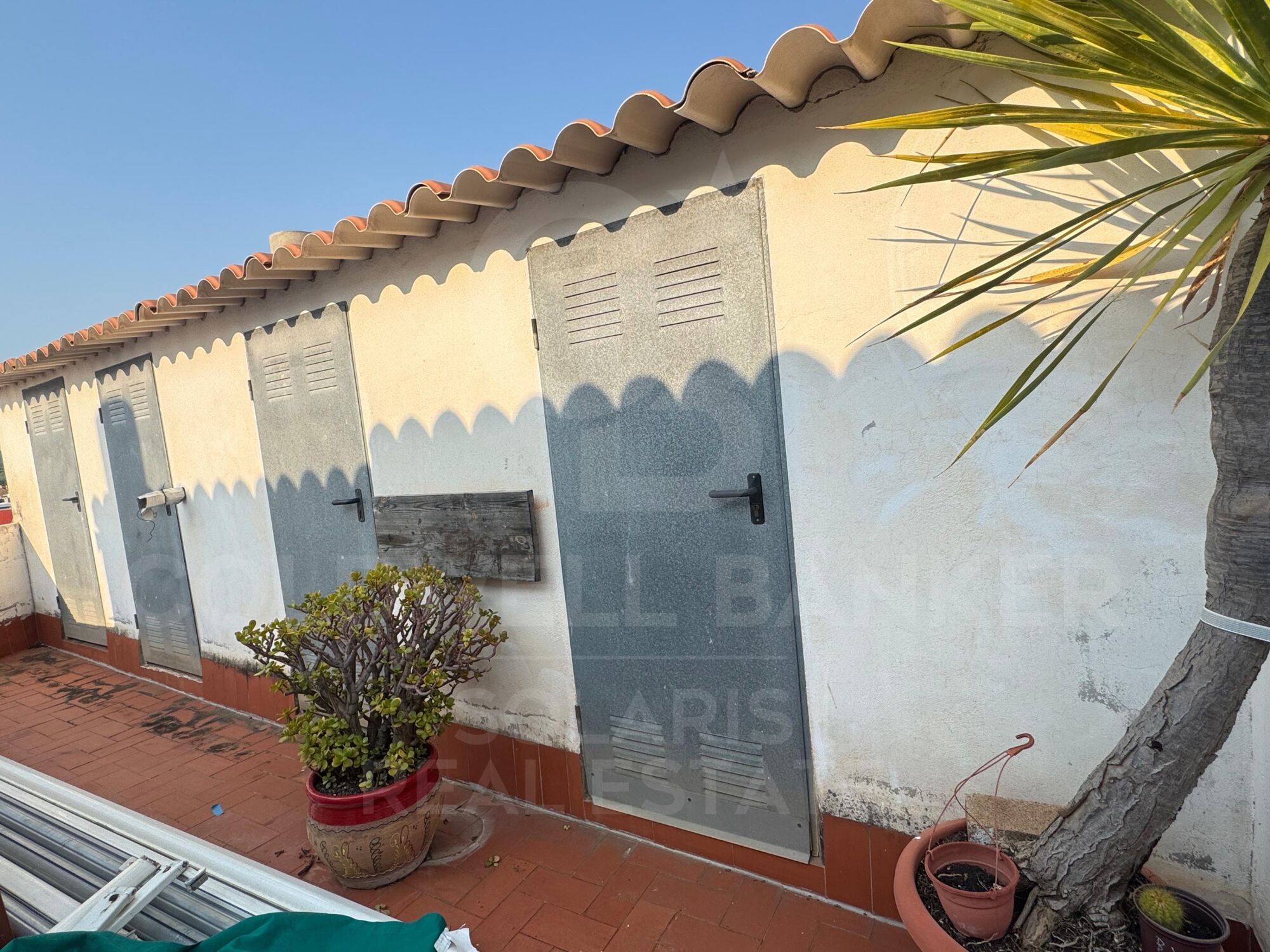 Opportunité unique dans le port de Jávea : 132m² pour créer votre espace idéal