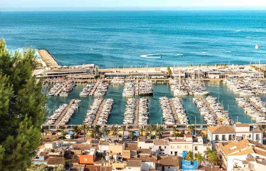 Nouvel appartement construit près de la plage à Dénia