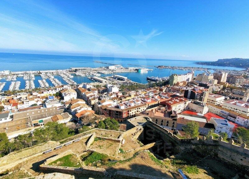 Nouvel appartement construit près de la plage à Dénia