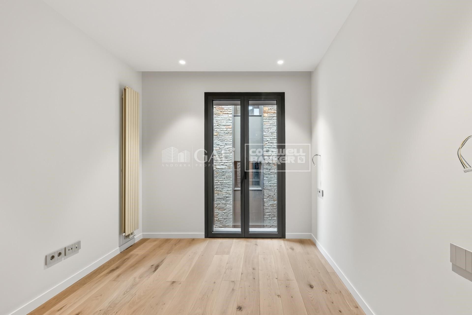Apartment 4 Bedrooms Rent Canillo