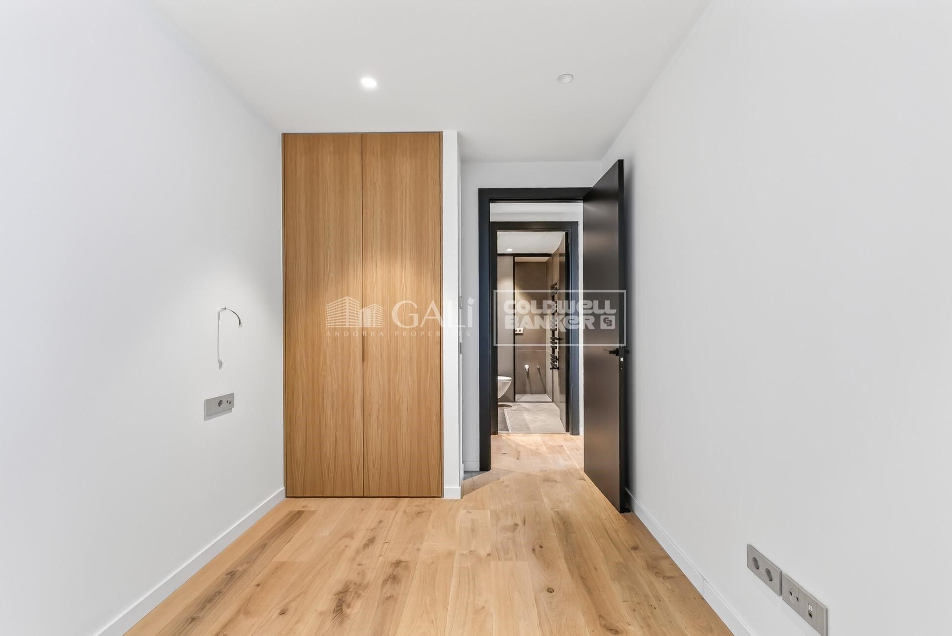 Apartment 4 Bedrooms Rent Canillo
