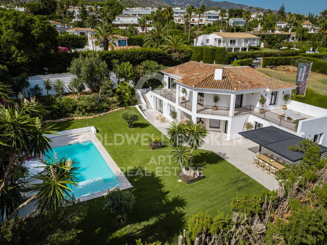 Villa 4 Schlafzimmer, 2 Stockwerke Verkauf Marbella