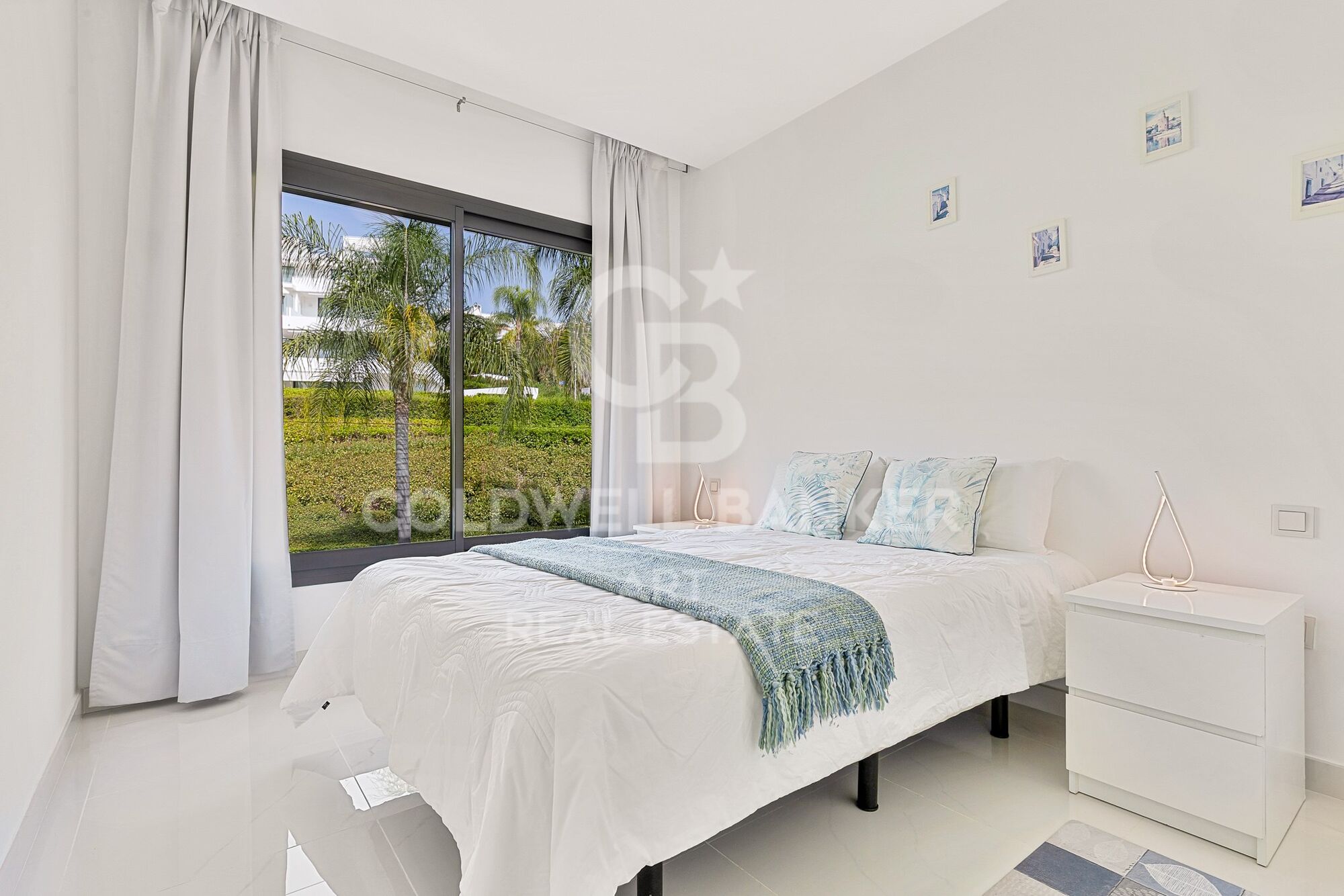 Exclusivo apartamento de 3 dormitorios en alquiler en Nueva Atalaya.