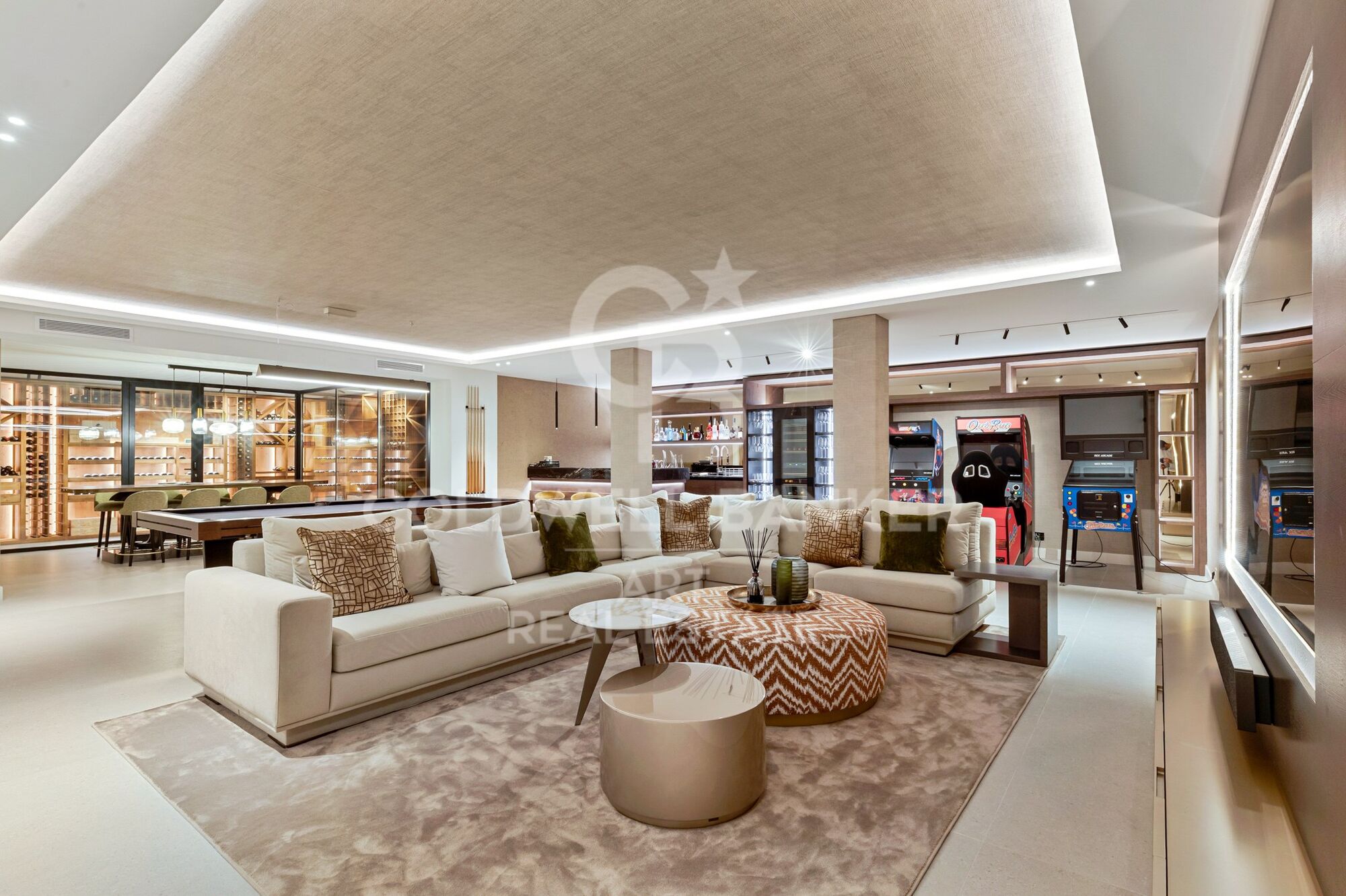 Exceptionnelle villa de luxe entièrement rénovée avec d'impressionnantes vues panoramiques sur la mer à Villa Padierna