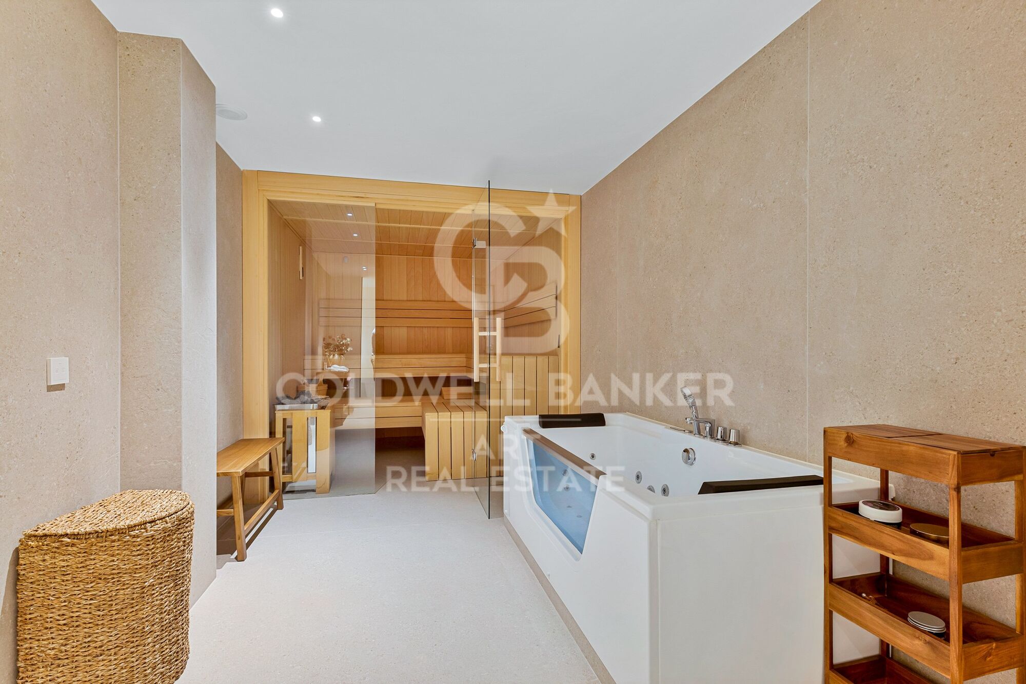 Exceptionnelle villa de luxe entièrement rénovée avec d'impressionnantes vues panoramiques sur la mer à Villa Padierna