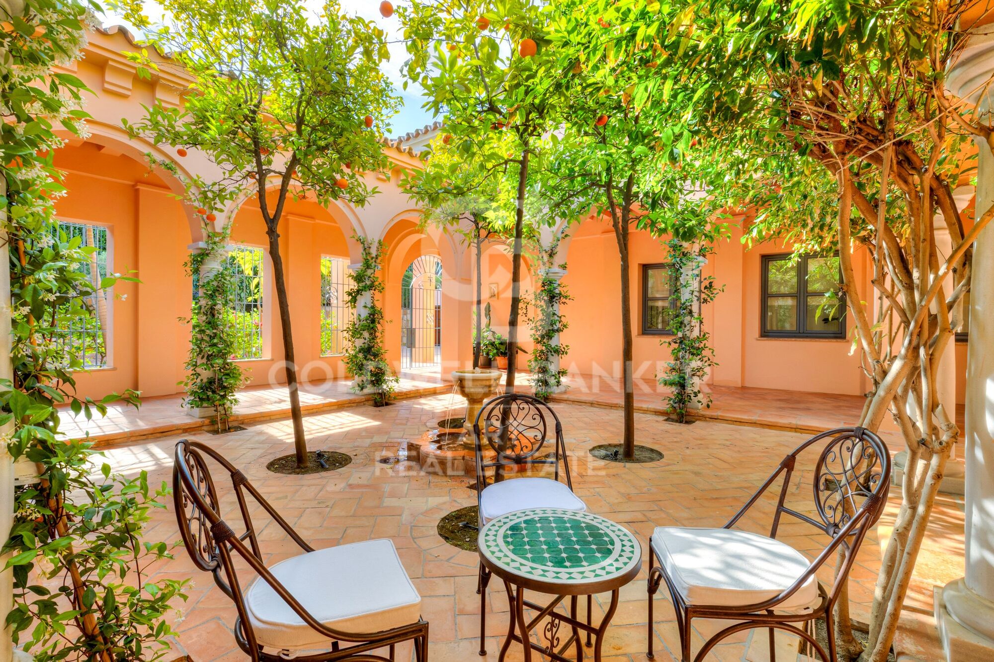 Exceptionnelle villa de luxe entièrement rénovée avec d'impressionnantes vues panoramiques sur la mer à Villa Padierna