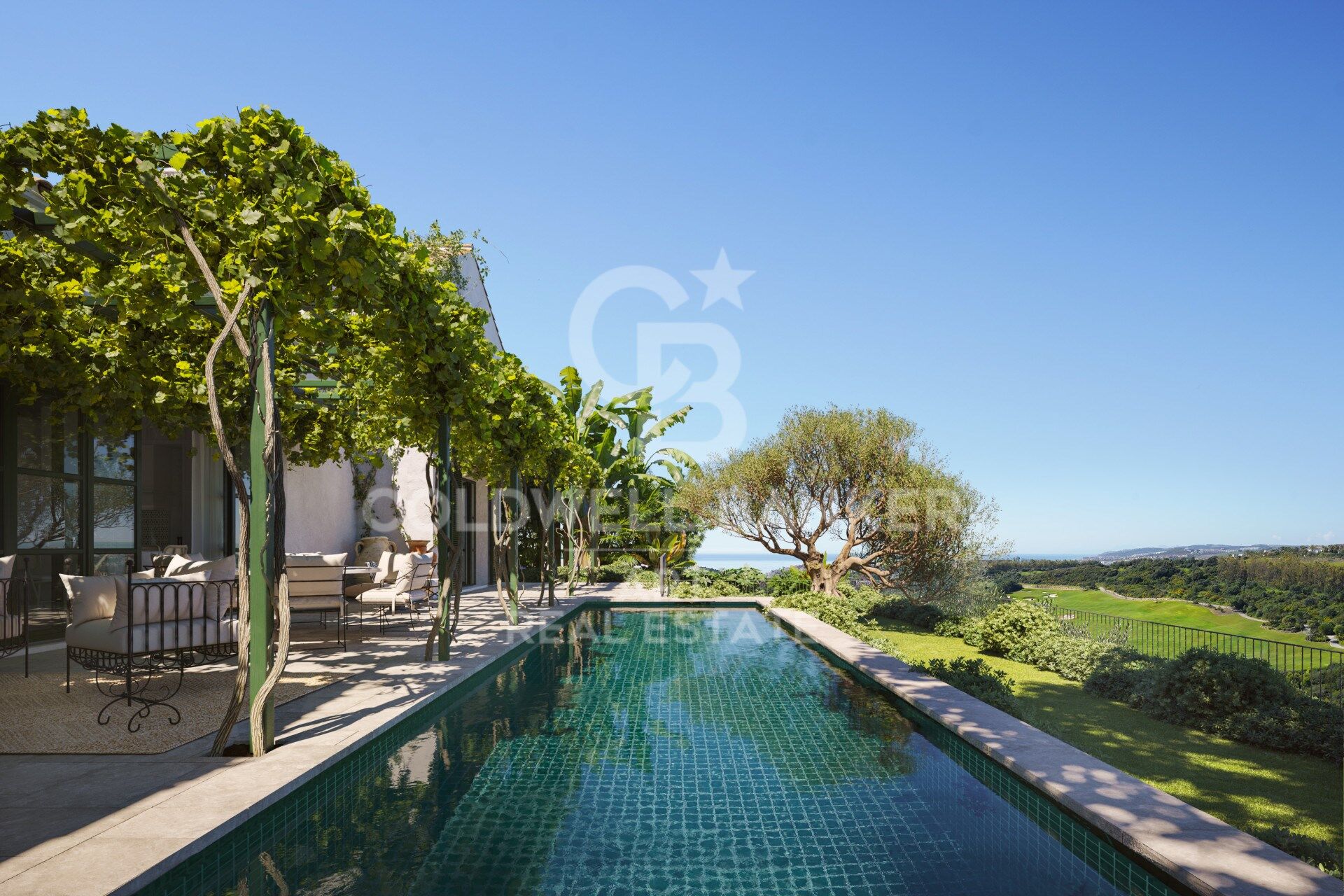 Exclusivas villas de lujo en amplias parcelas privadas con vistas al Mediterráneo