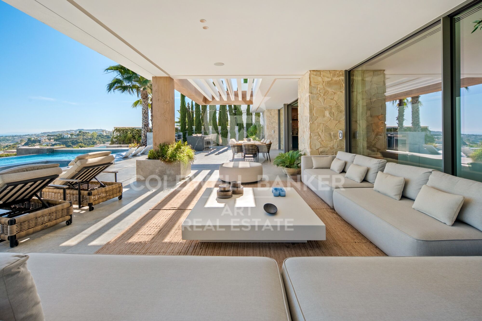 Exclusiva residencia contemporánea con vistas al mar en The Hills, La Quinta