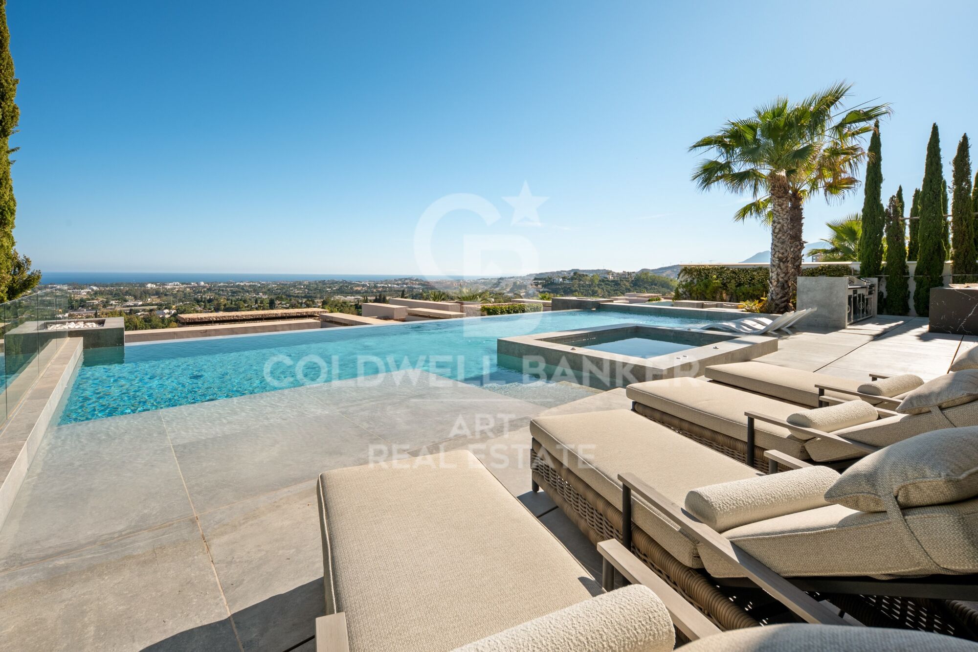 Exclusiva residencia contemporánea con vistas al mar en The Hills, La Quinta