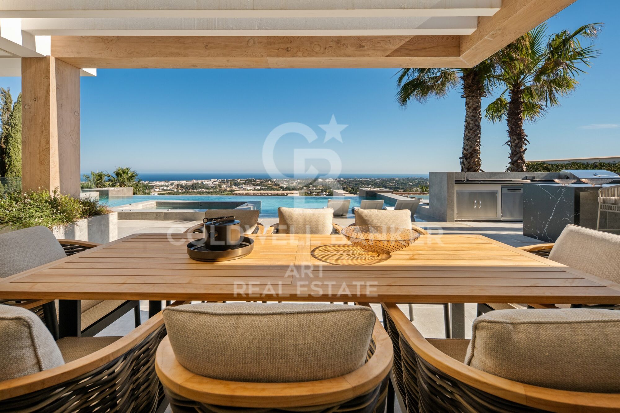 Exclusiva residencia contemporánea con vistas al mar en The Hills, La Quinta