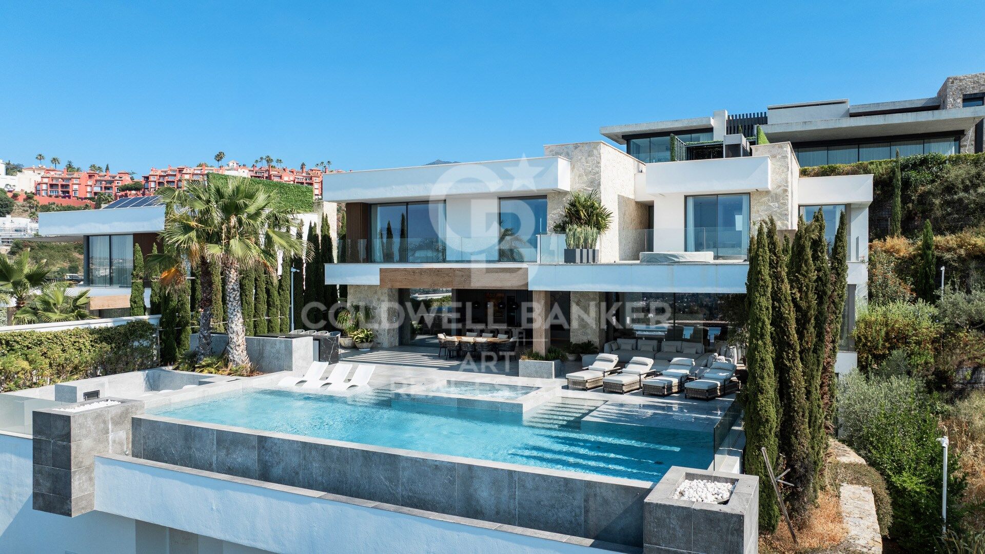 Exclusive Contemporary Residence with Sea Views in The Hills, La Quinta