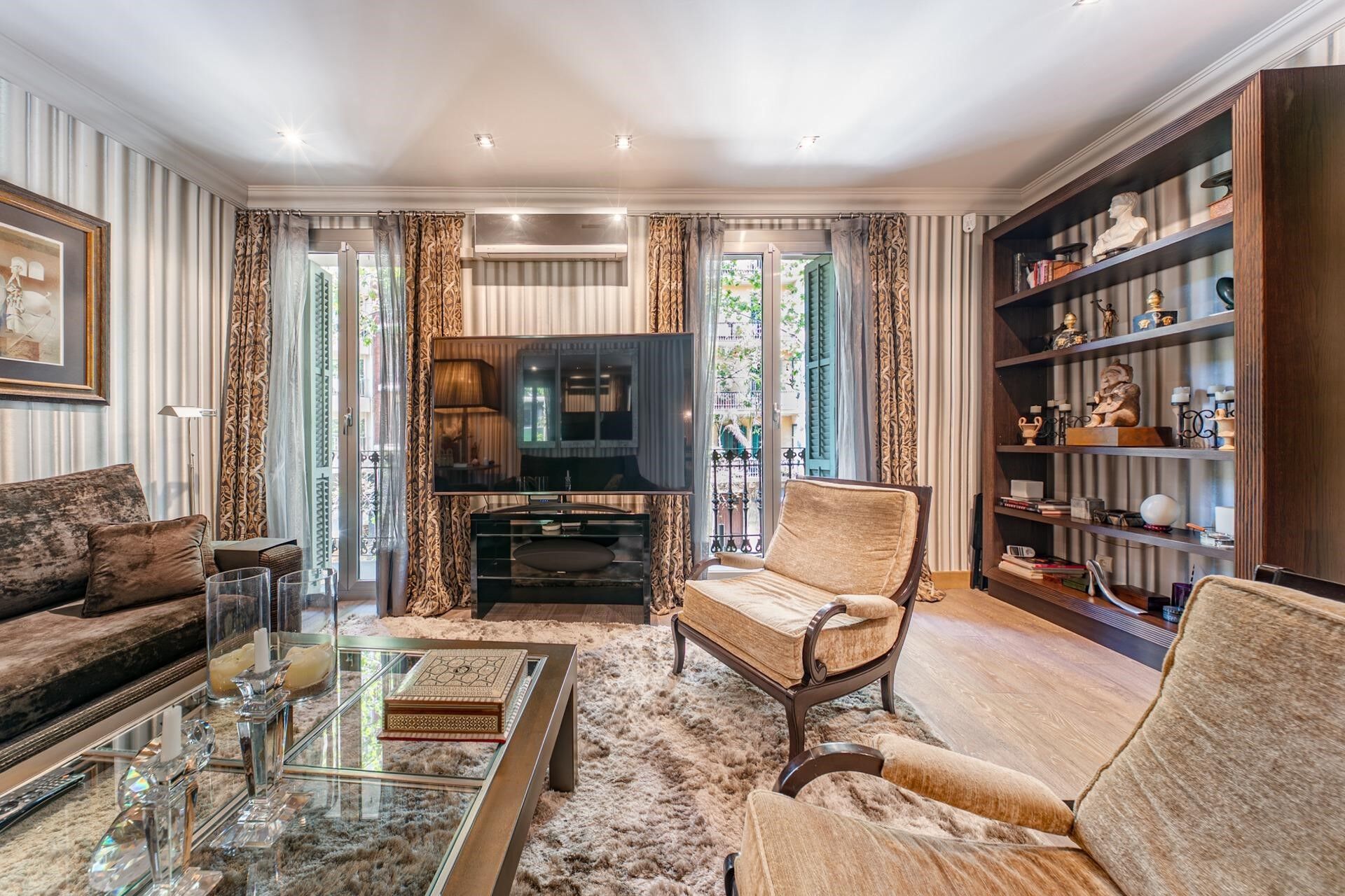 Exclusivo piso en Enric Granados - amueblado y decorado con gusto exquisito