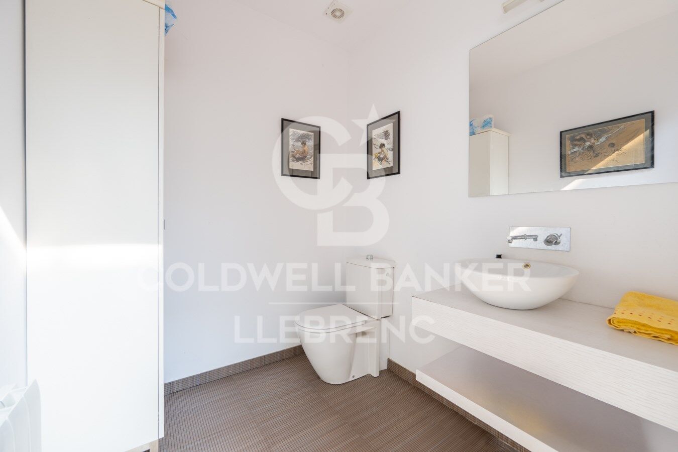 Wonderful, super bright house with garden in a privileged environment