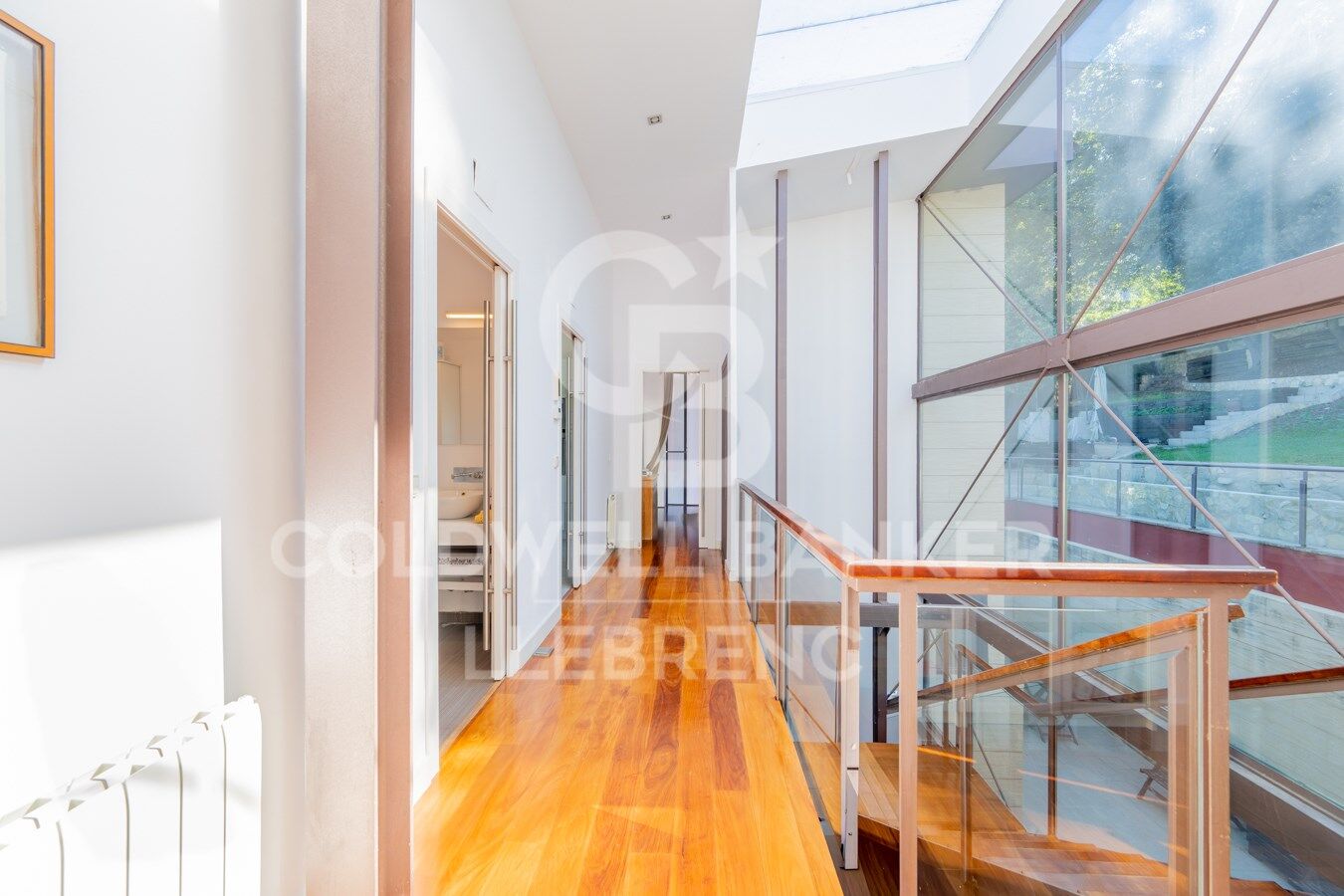 Wonderful, super bright house with garden in a privileged environment