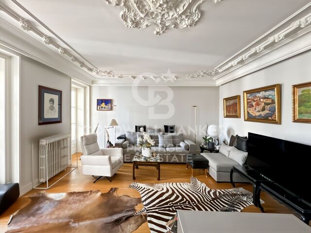 For sale Exclusive Modernist Apartment in Casa Burés, Eixample Dreta
