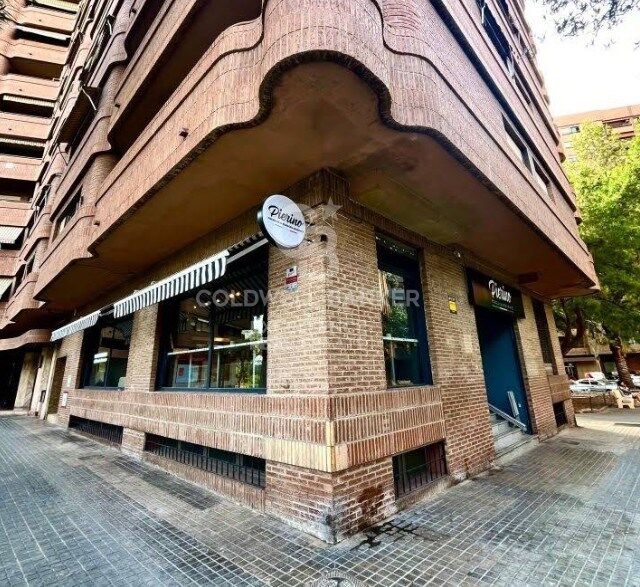 Pierino | Restaurant Italien Premium à Reprendre face au Stade Mestalla avec une Marque Reconnue