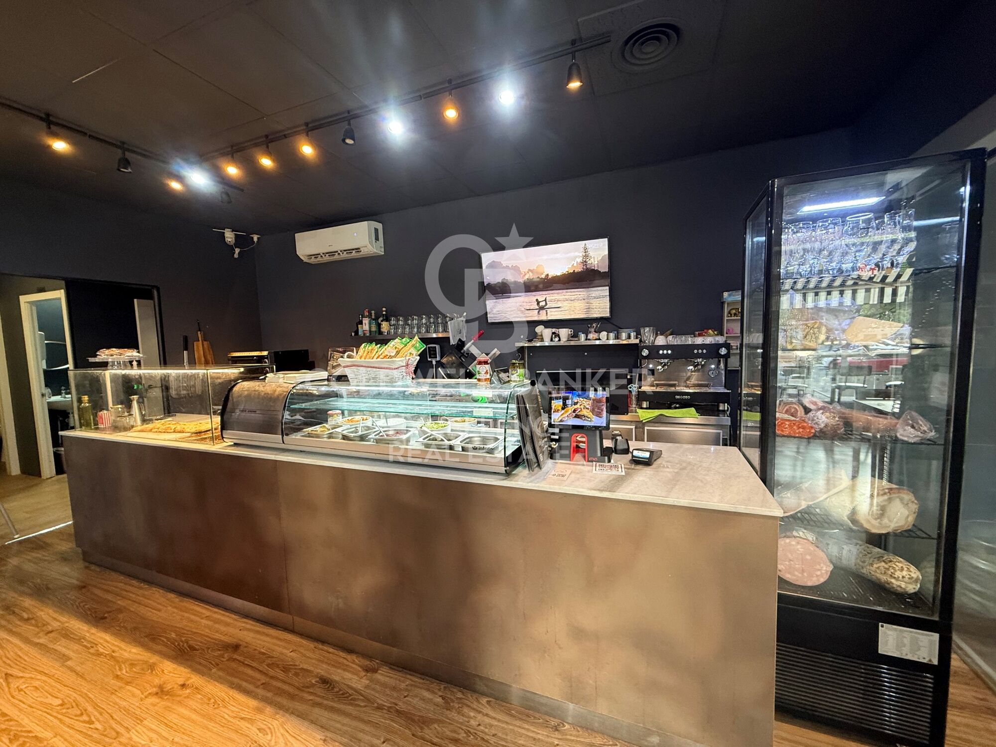 Pierino | Restaurant Italien Premium à Reprendre face au Stade Mestalla avec une Marque Reconnue