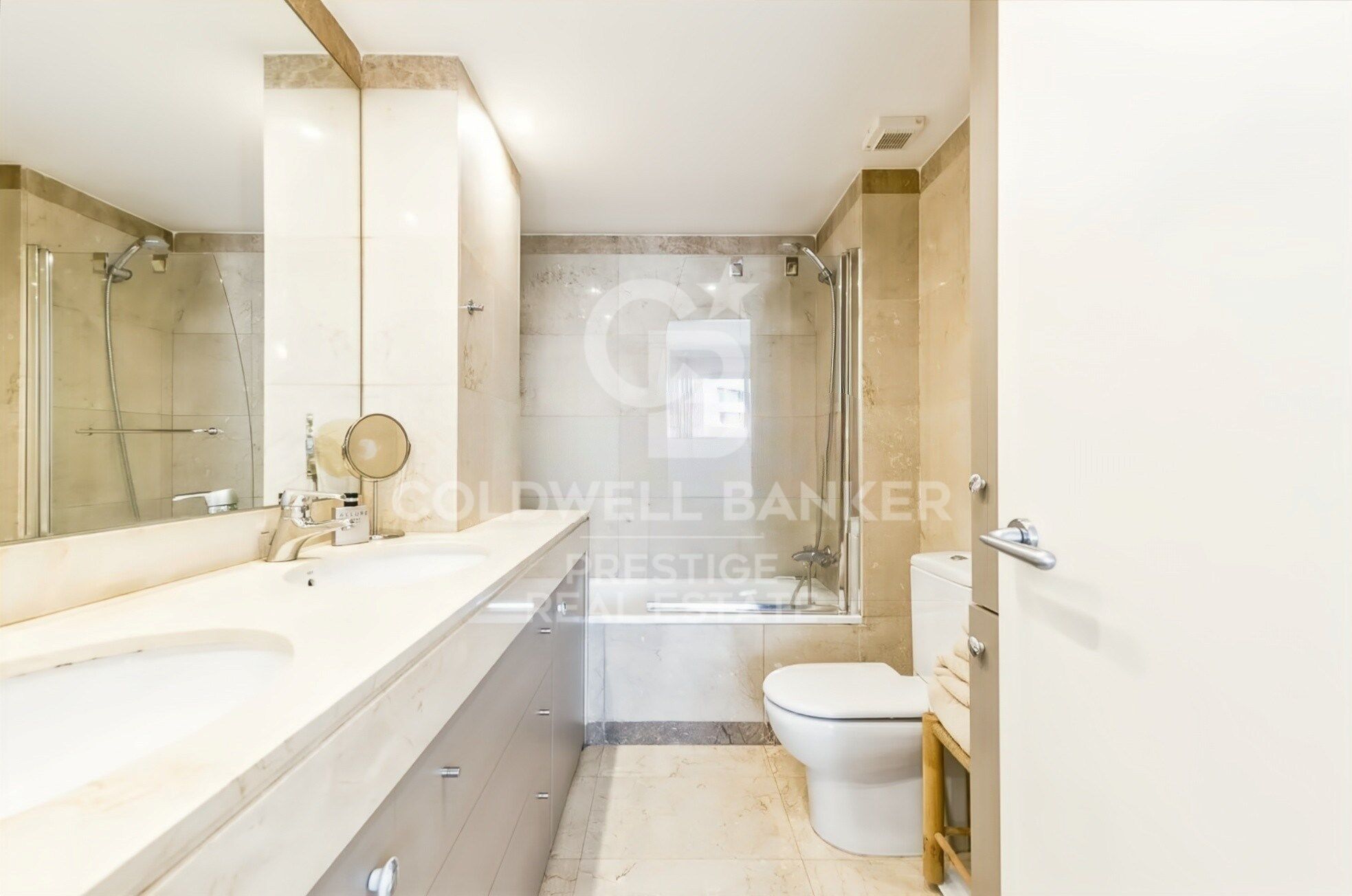 Penthouse with Terrace in Illa del Bosc, Diagonal Mar