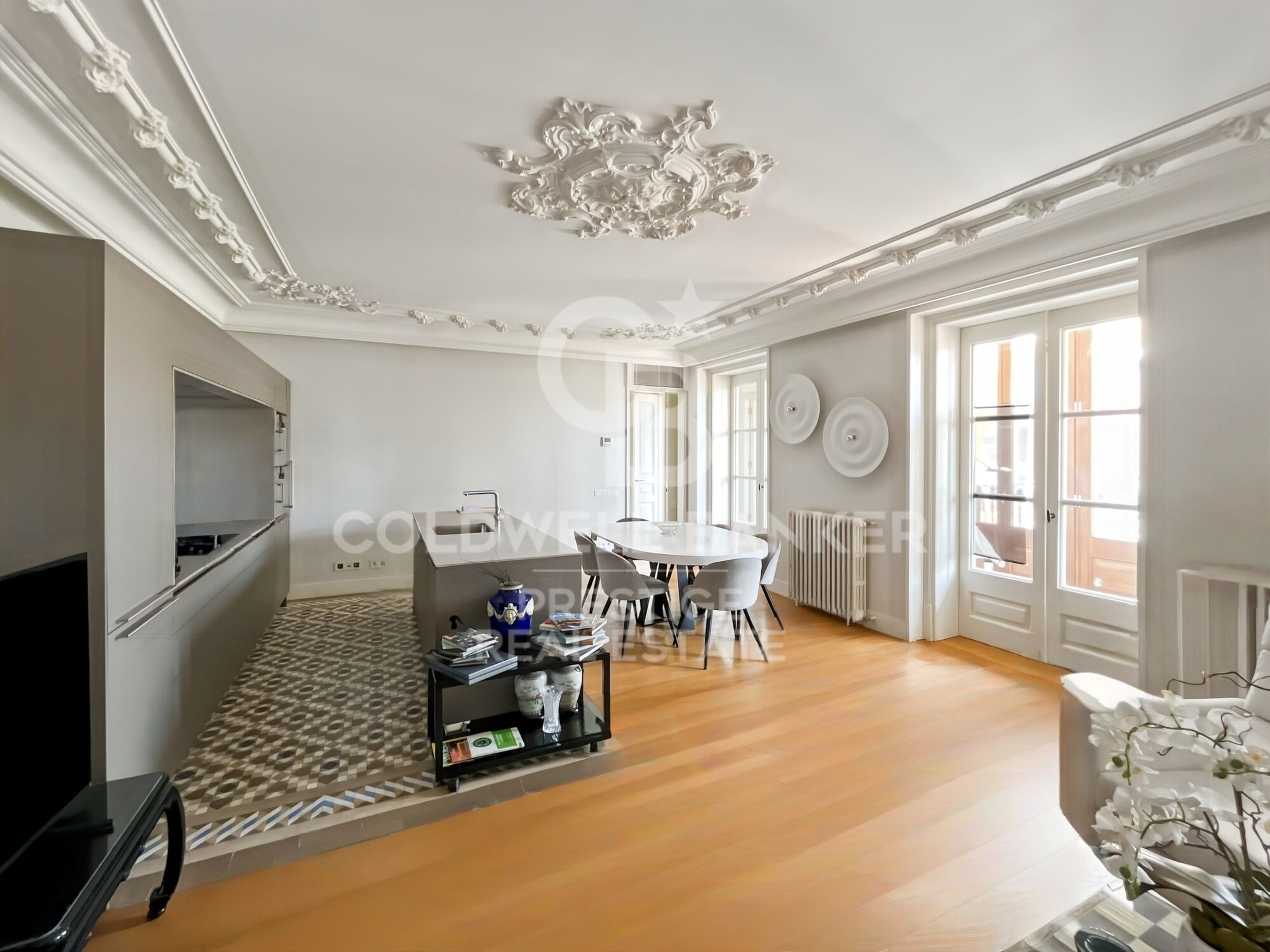 For sale Exclusive Modernist Apartment in Casa Burés, Eixample Dreta