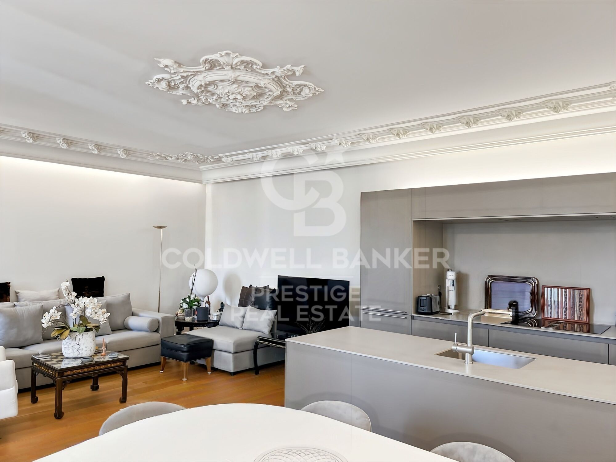 For sale Exclusive Modernist Apartment in Casa Burés, Eixample Dreta