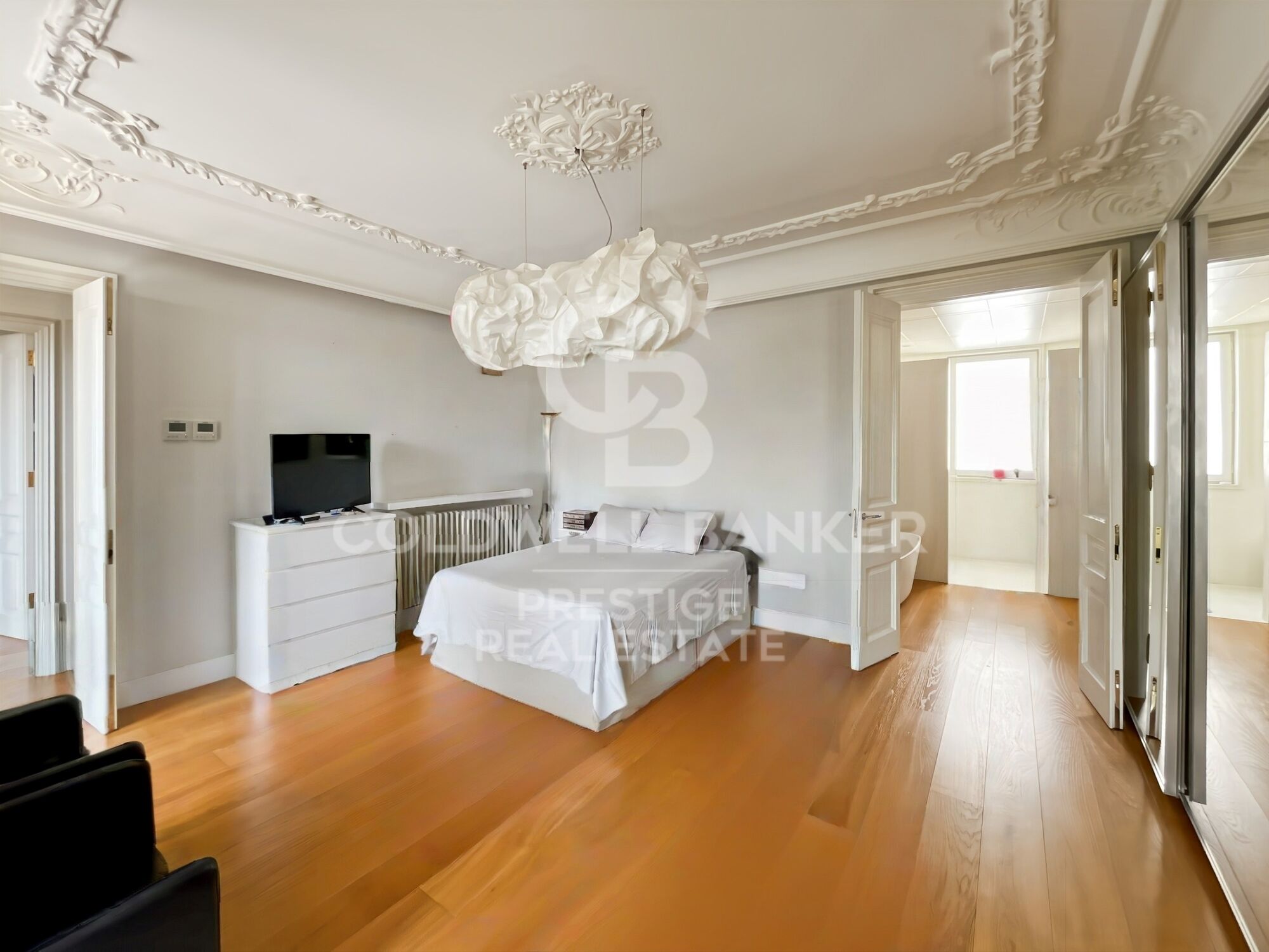 For sale Exclusive Modernist Apartment in Casa Burés, Eixample Dreta