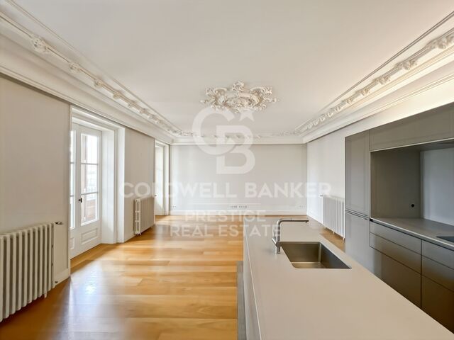 For sale Exclusive Modernist Apartment in Casa Burés, Eixample Dreta
