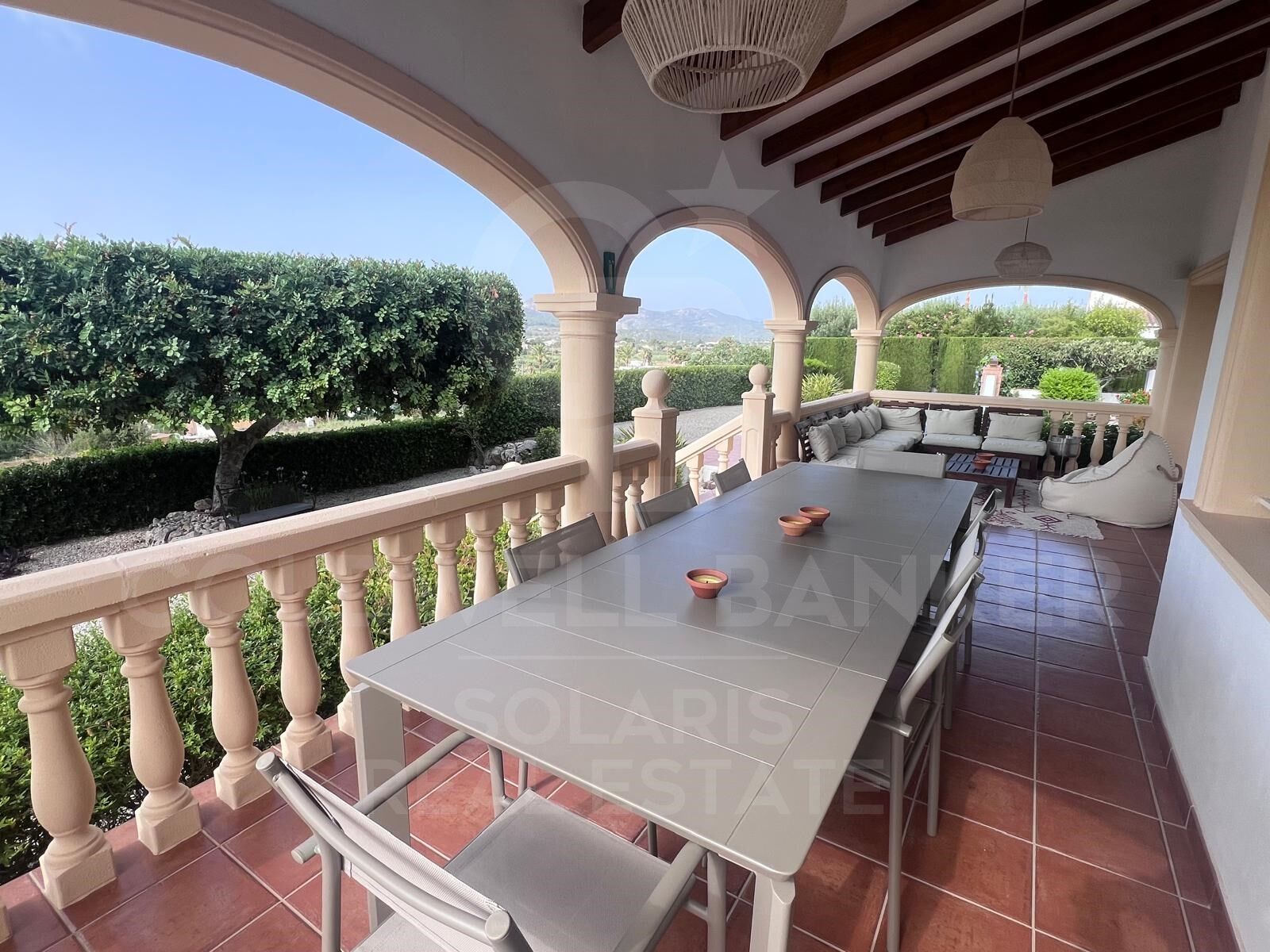 Exclusivité et tranquillité dans une villa méditerranéenne au Montgó