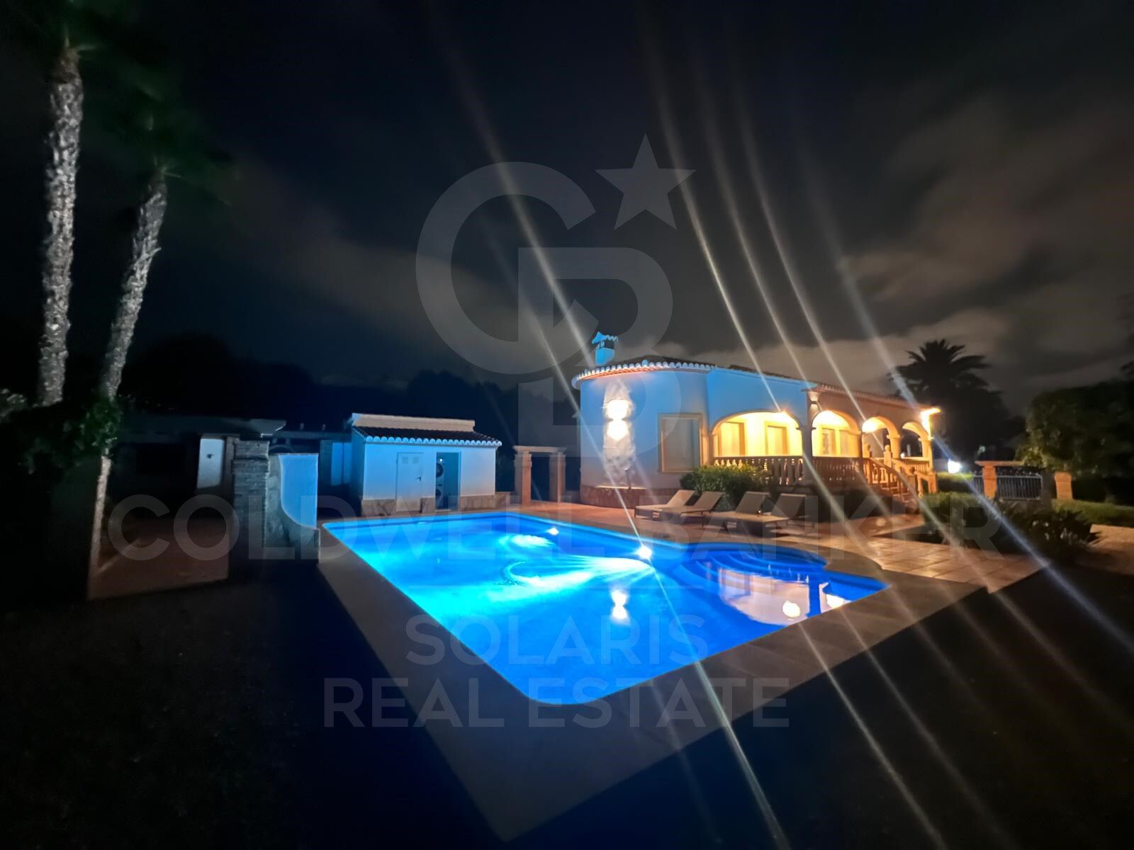 Exclusivité et tranquillité dans une villa méditerranéenne au Montgó