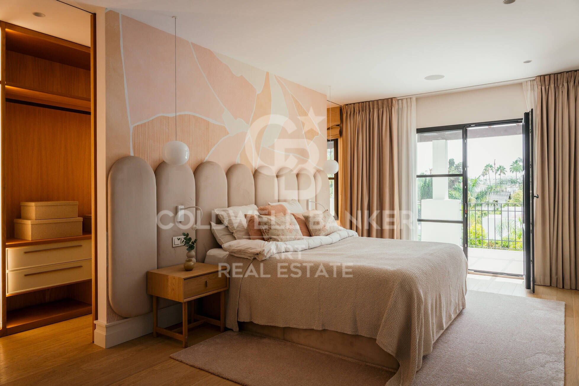 Exceptional Beachside Villa in San Pedro de Alcántara