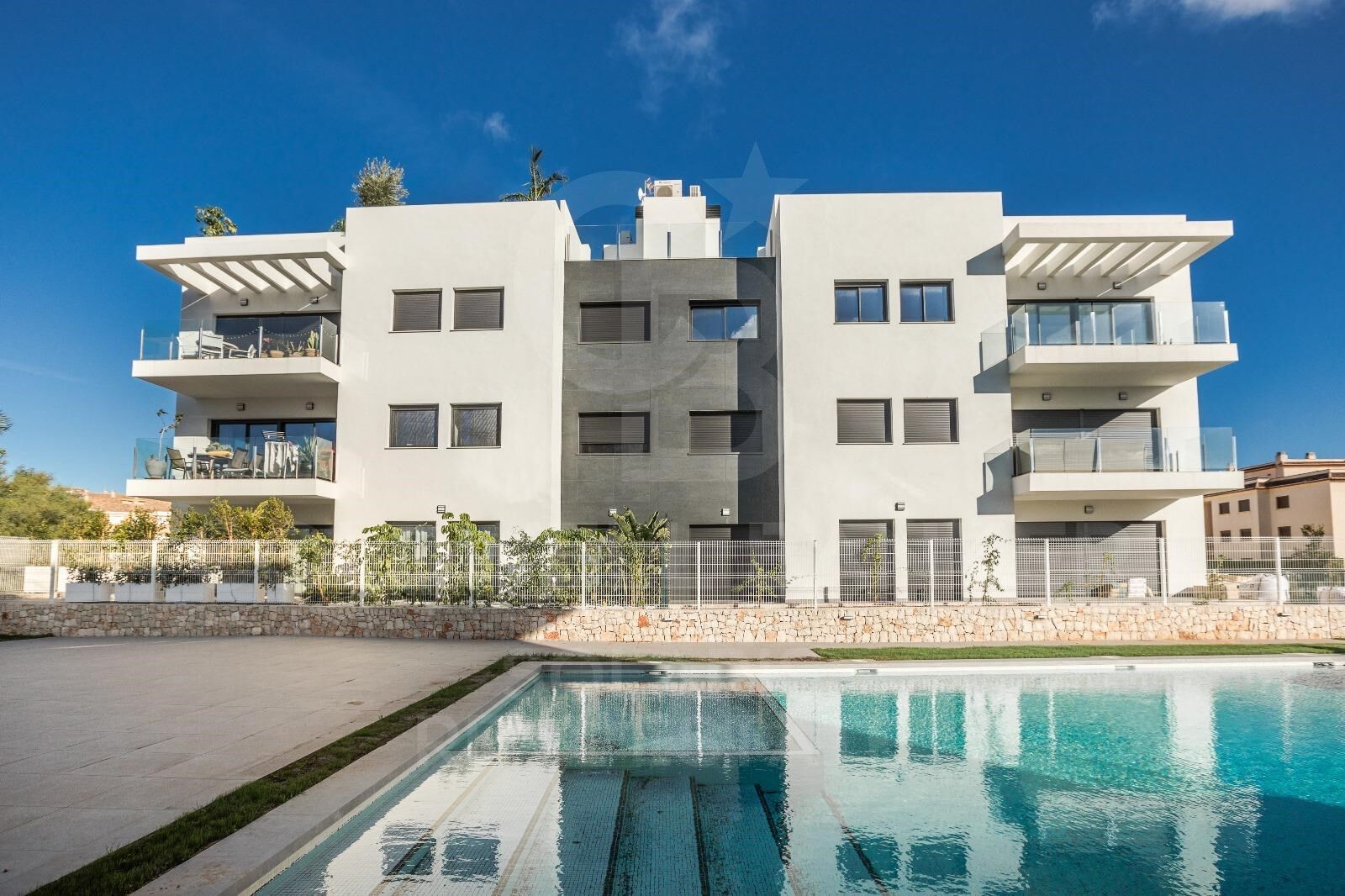 Penthouse haut de gamme avec terrasse solaire privée spectaculaire de 68 m²