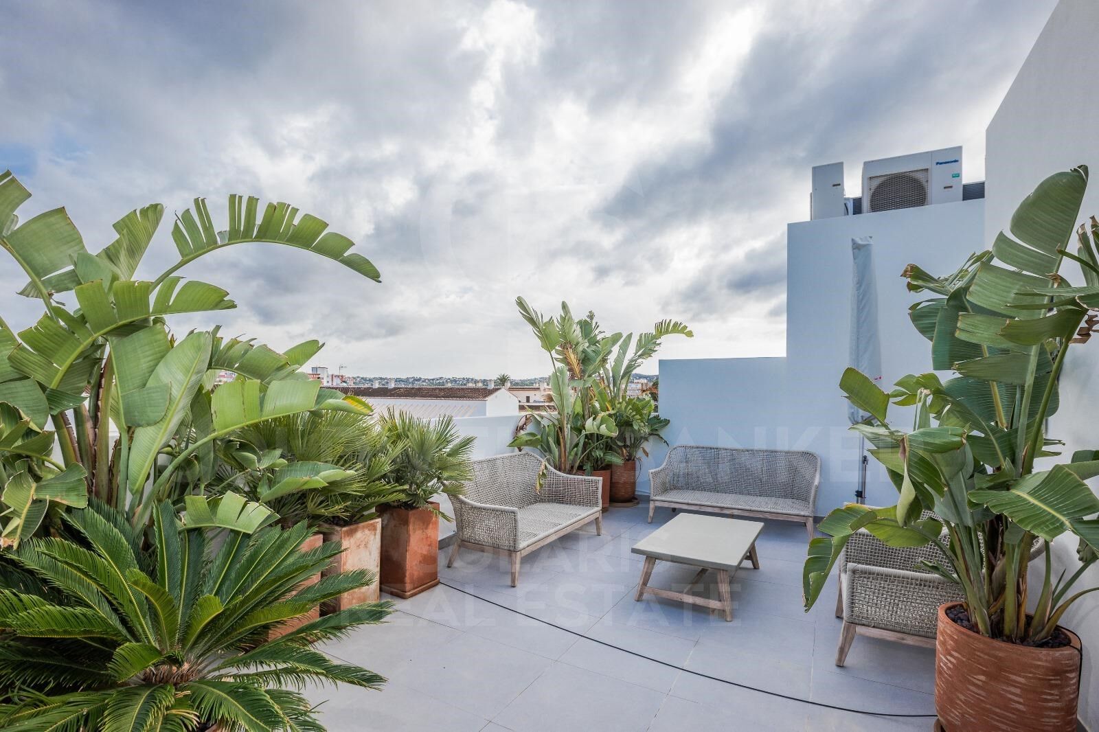 Penthouse haut de gamme avec terrasse solaire privée spectaculaire de 68 m²